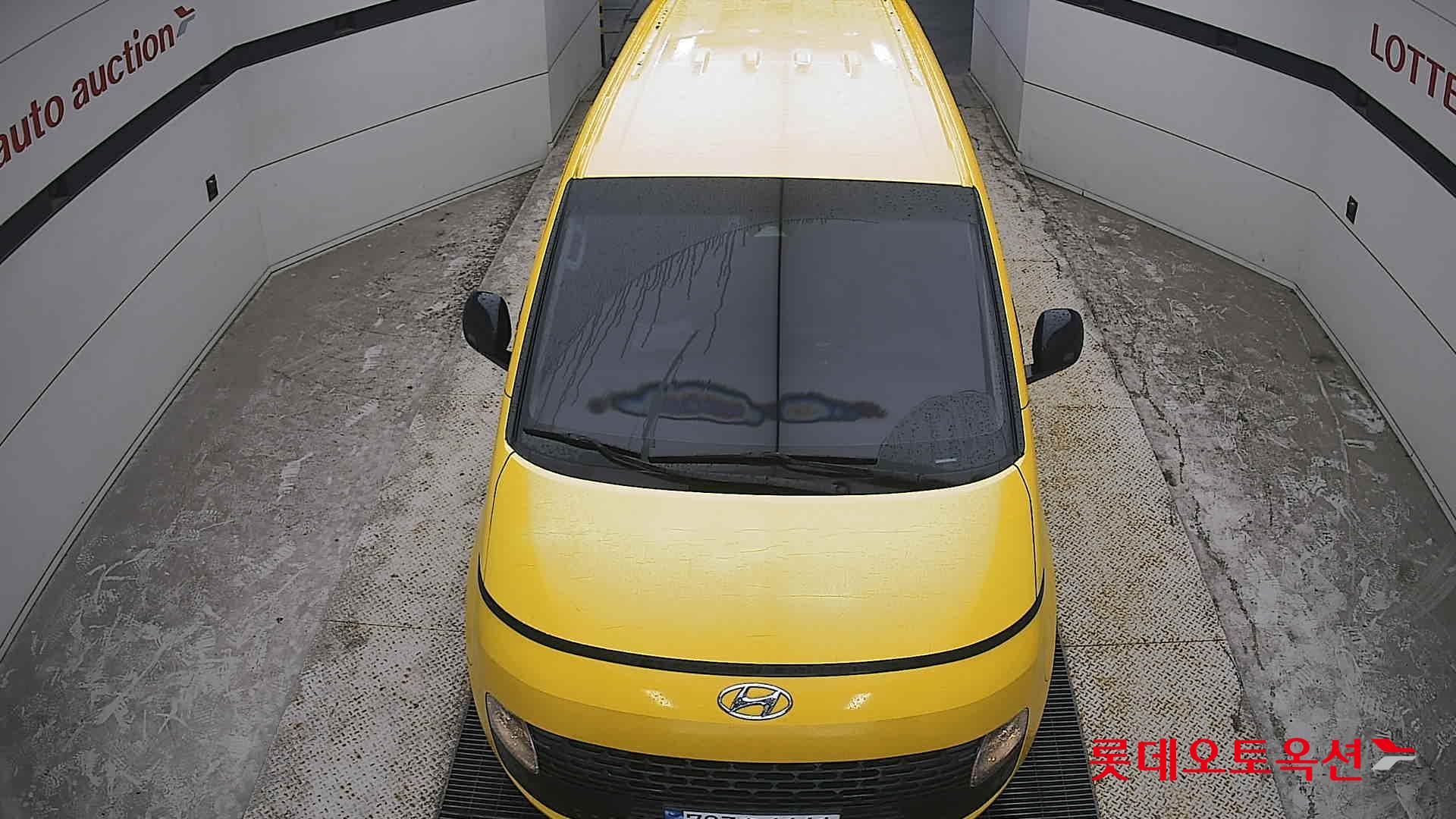 2023 - hyundai staria