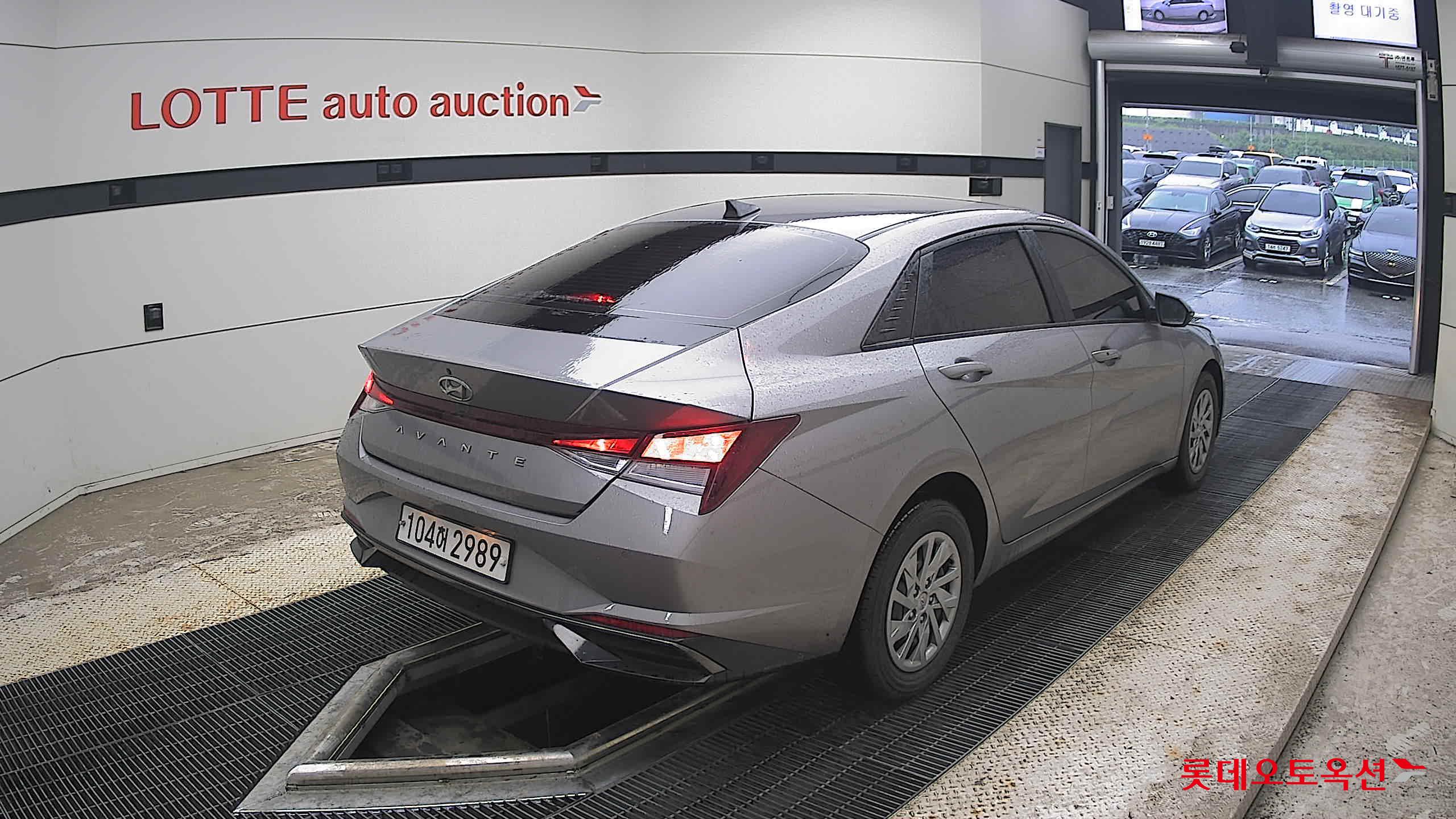 2021 - hyundai avante