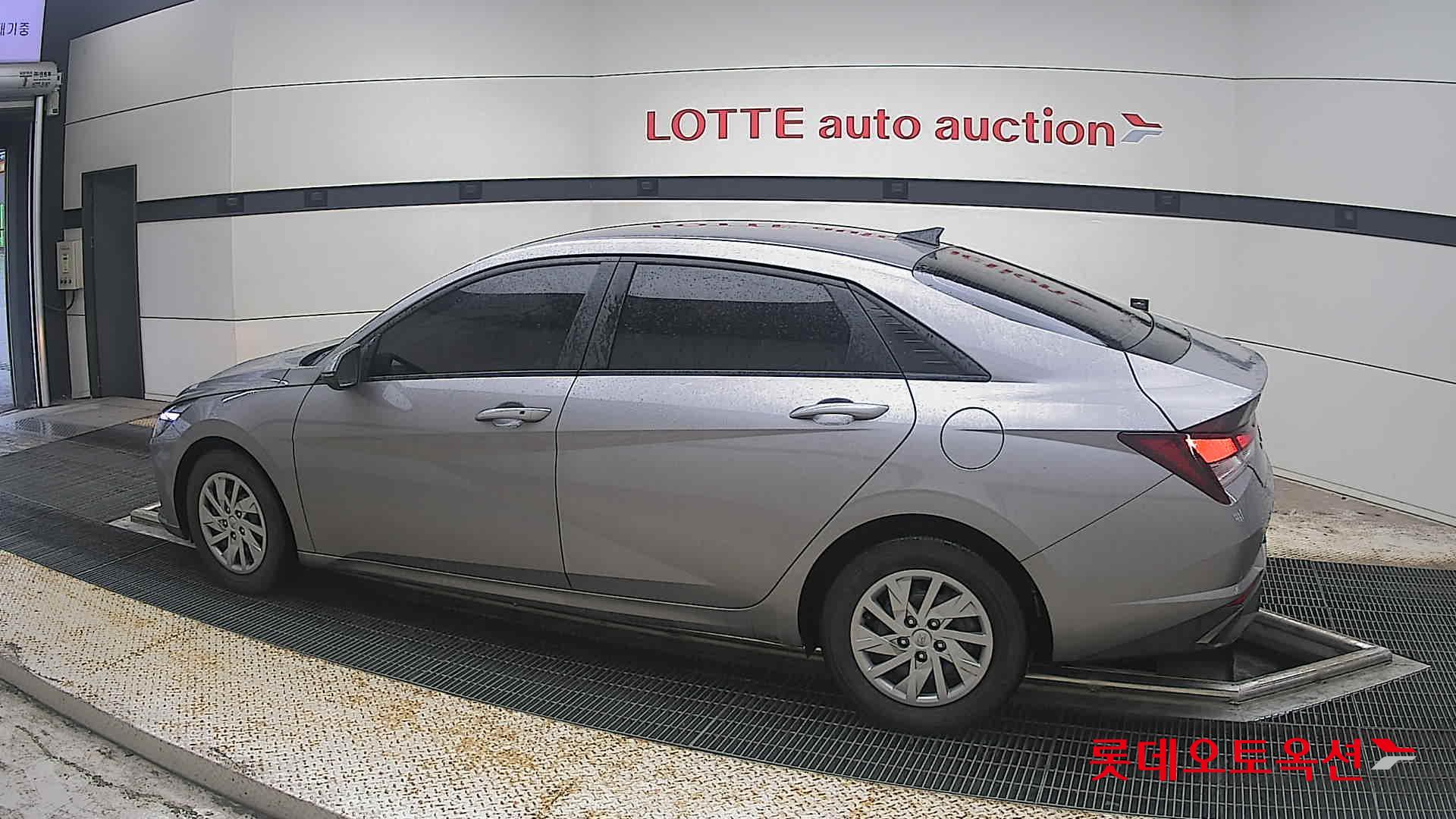 2021 - hyundai avante
