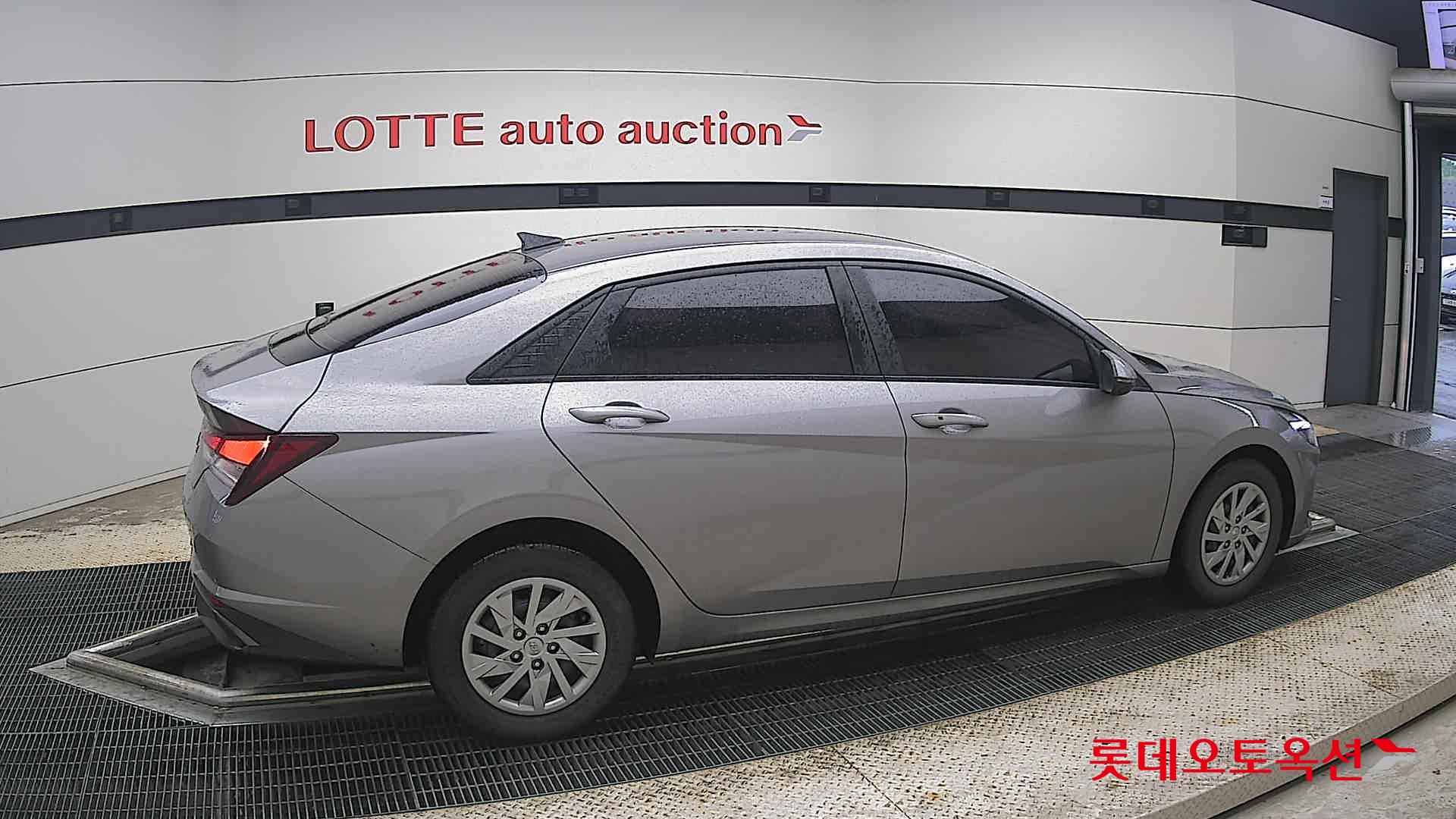 2021 - hyundai avante