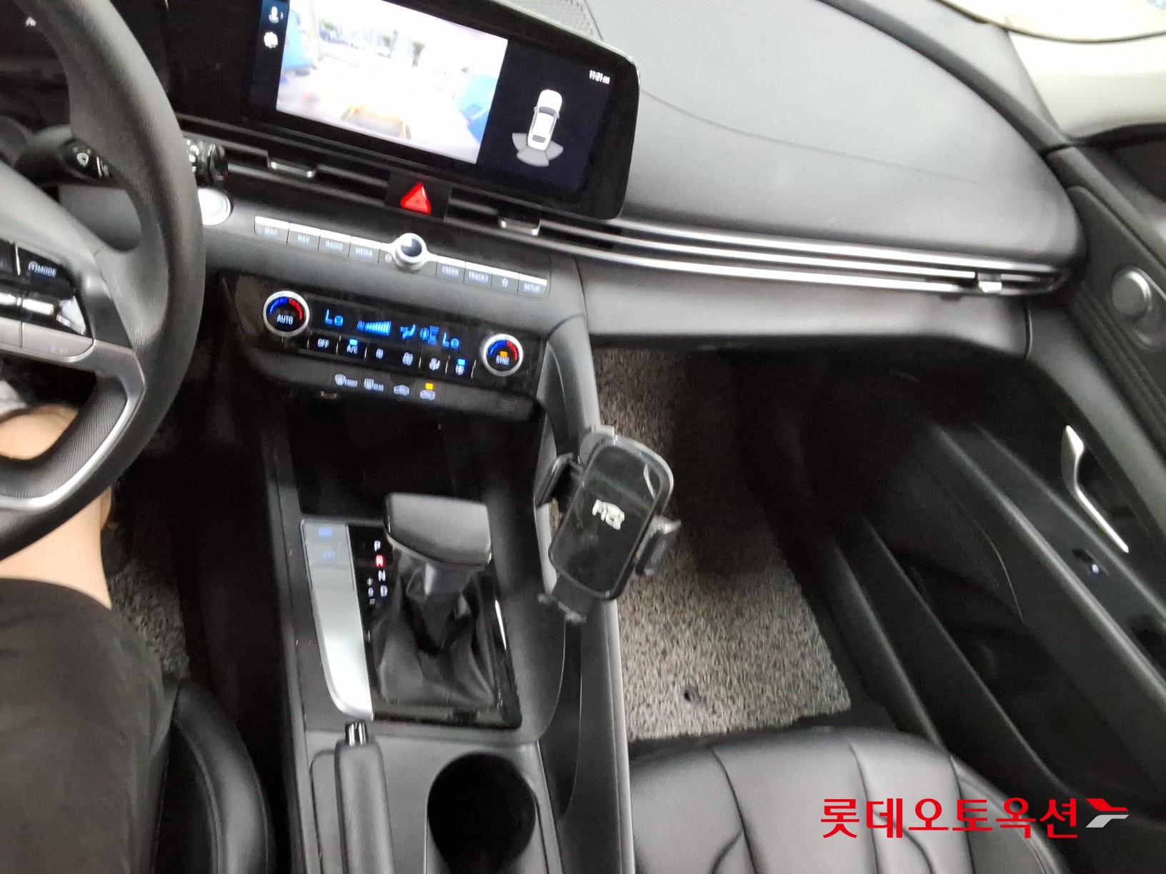 2021 - hyundai avante
