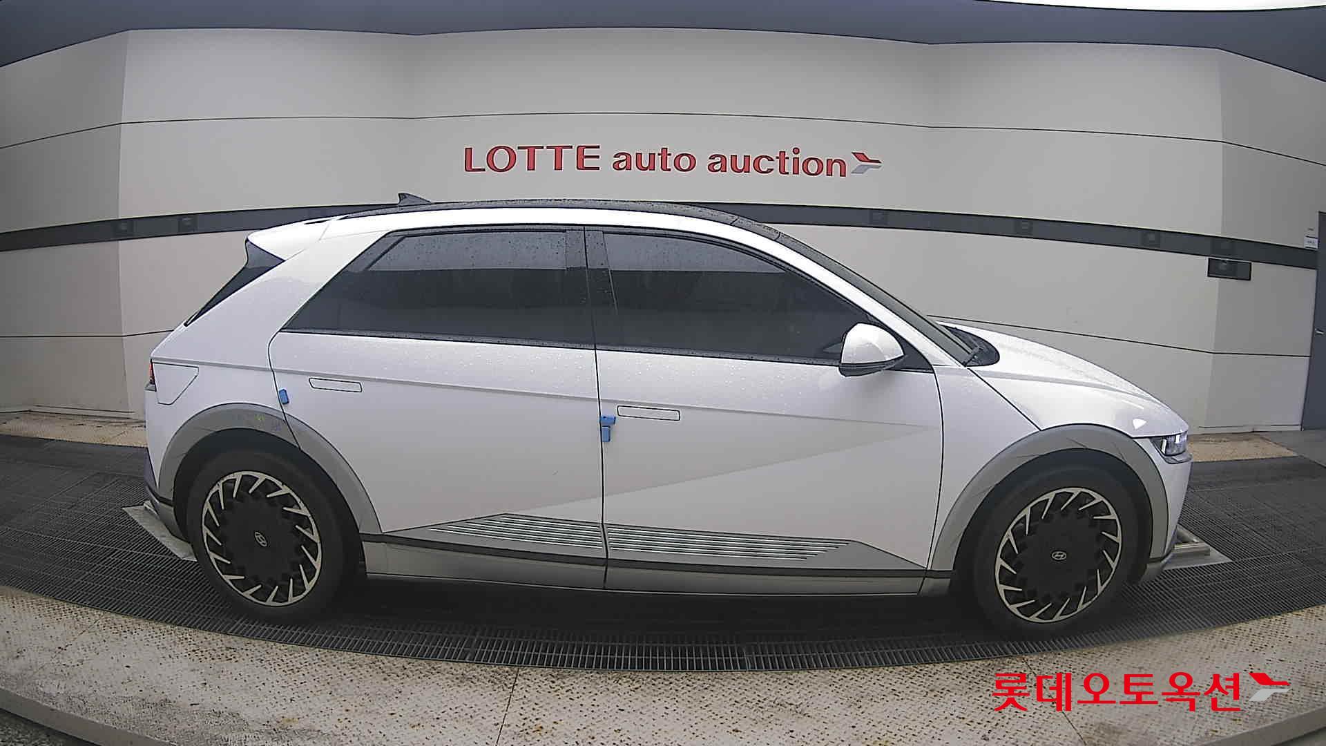 2022 - hyundai ioniq