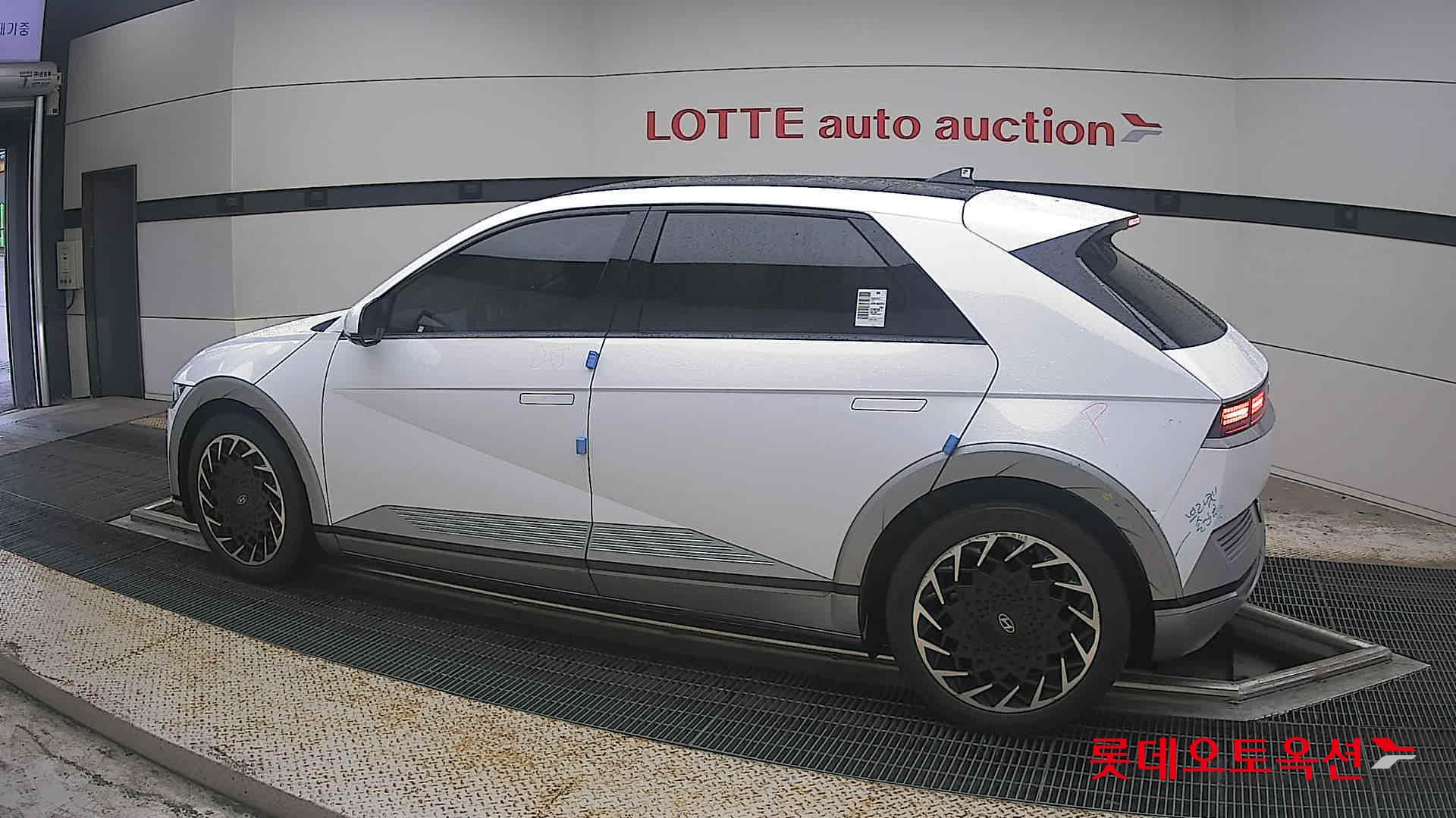 2022 - hyundai ioniq