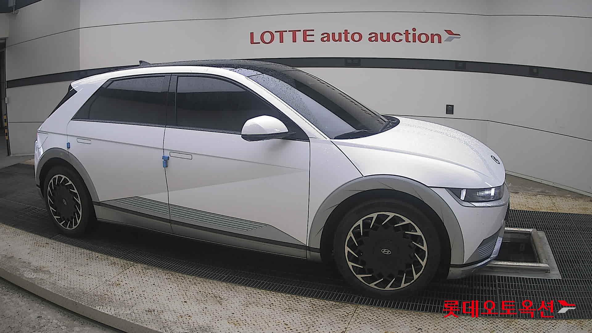 2022 - hyundai ioniq