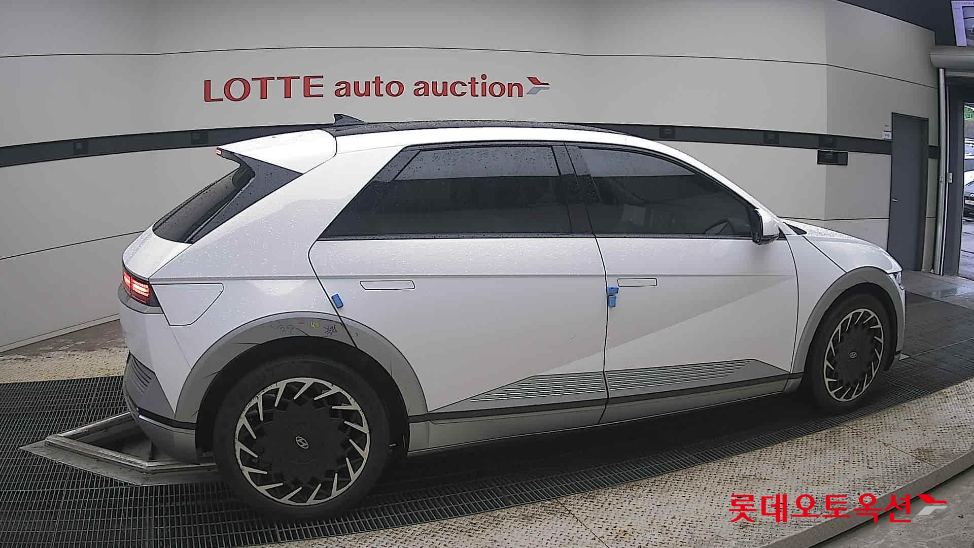 2022 - hyundai ioniq