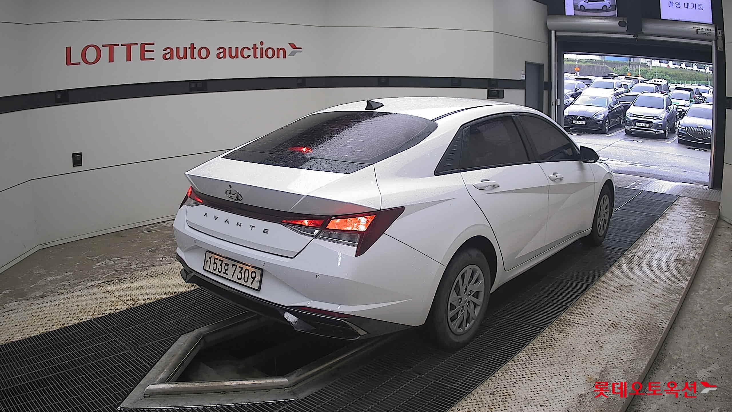2021 - hyundai avante