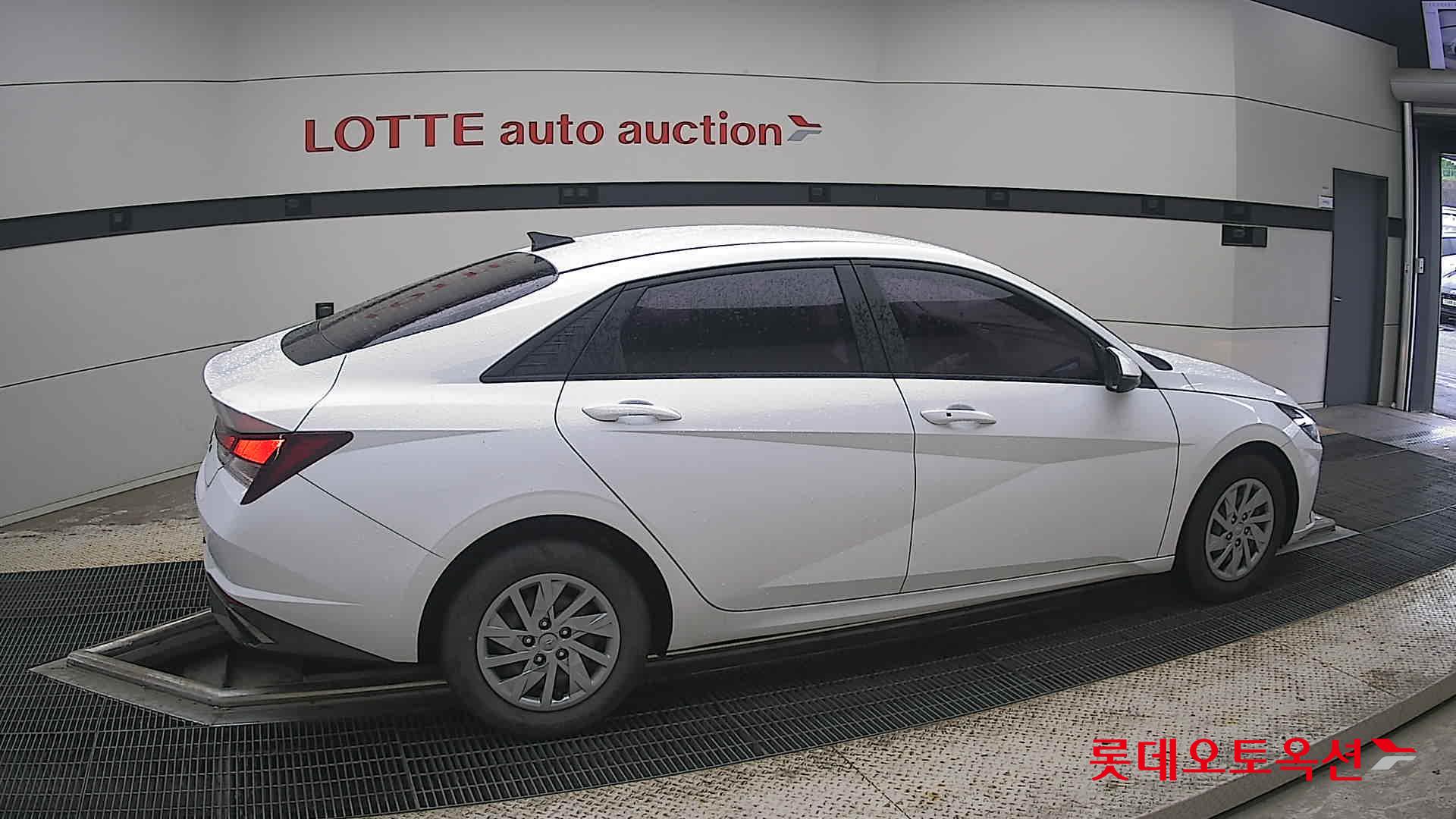 2021 - hyundai avante