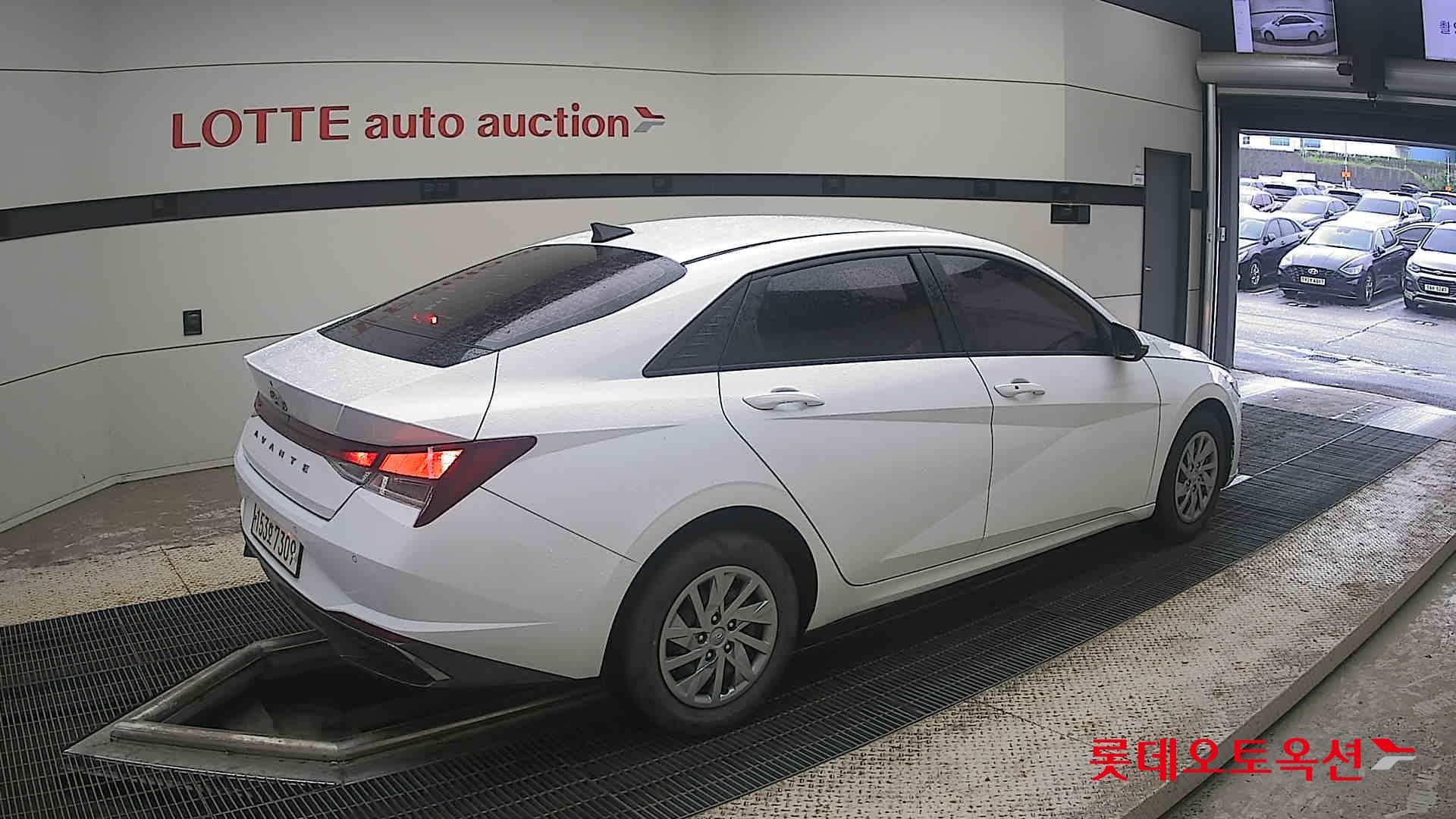 2021 - hyundai avante
