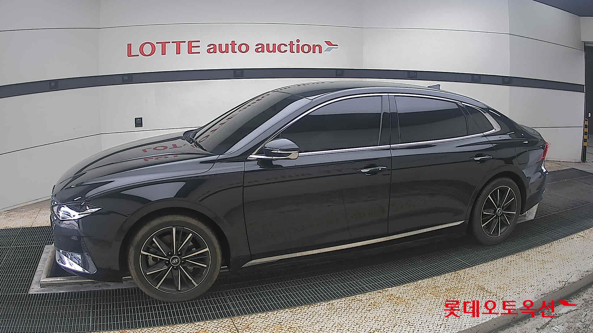 2022 - hyundai grandeur