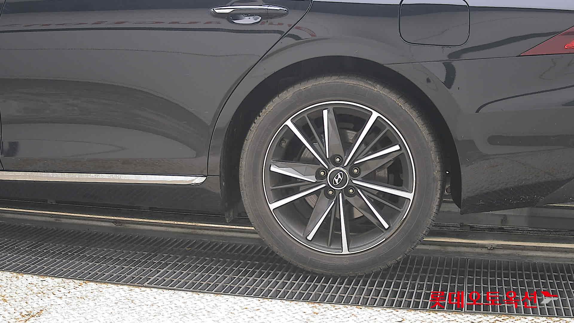 2022 - hyundai grandeur