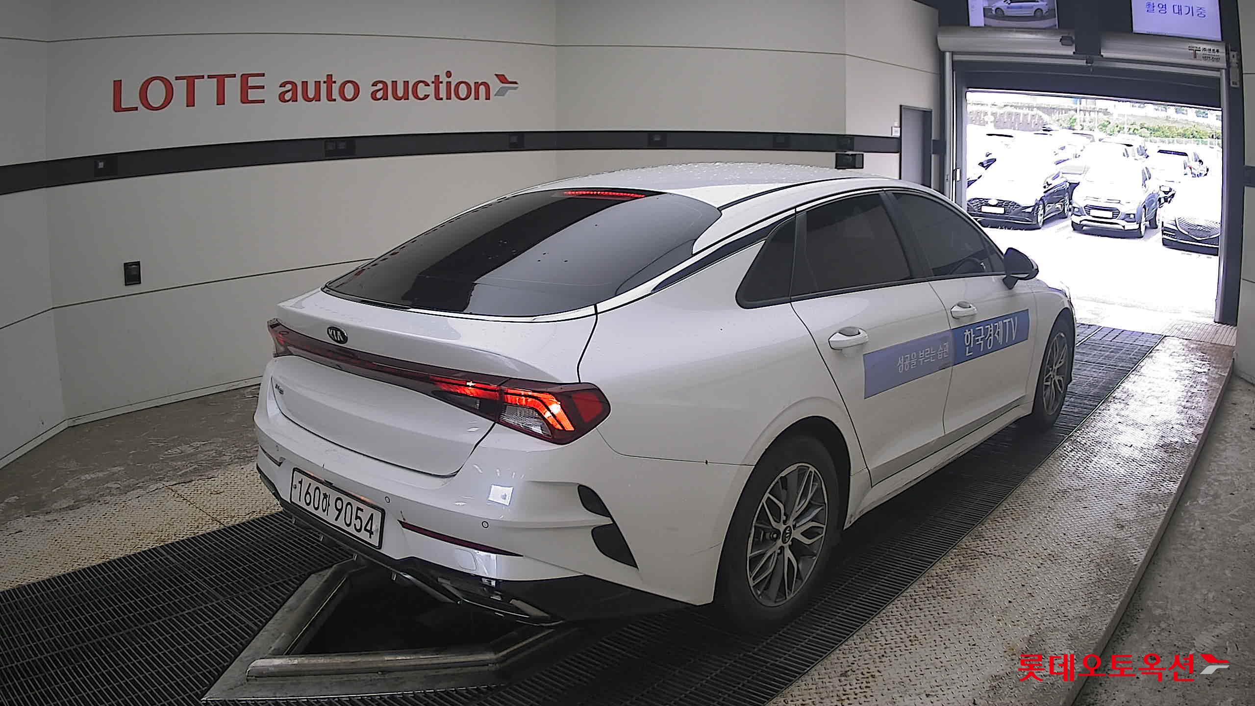 2021 - kia k5