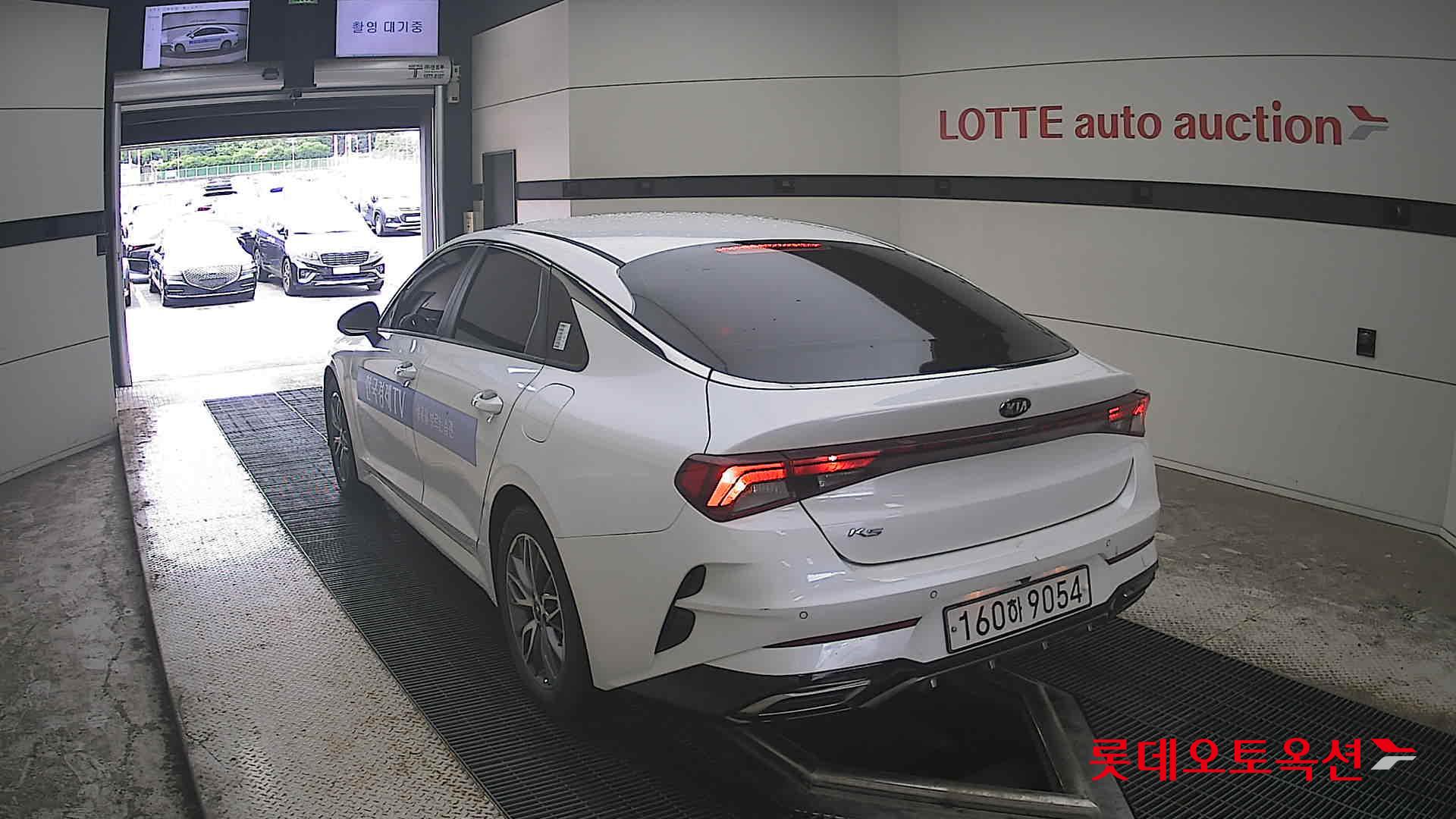 2021 - kia k5
