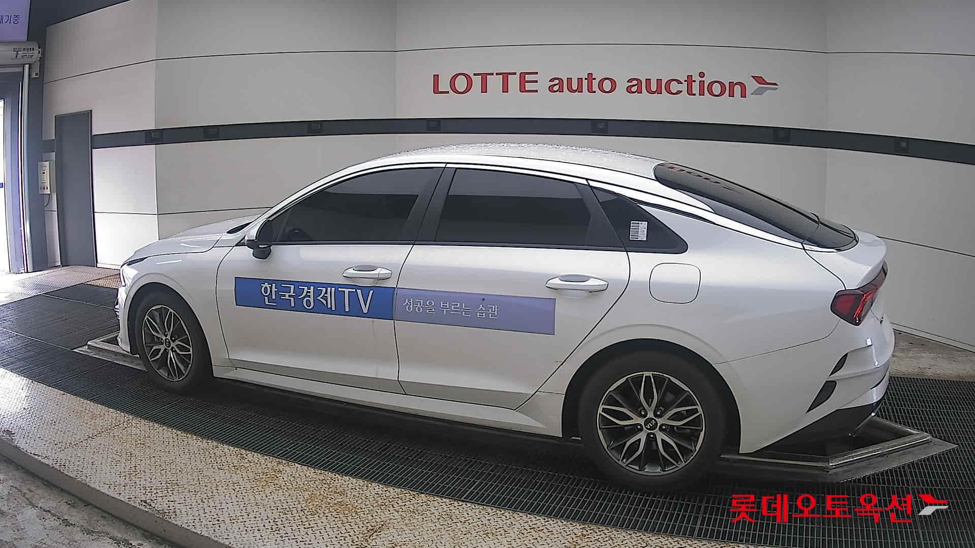 2021 - kia k5
