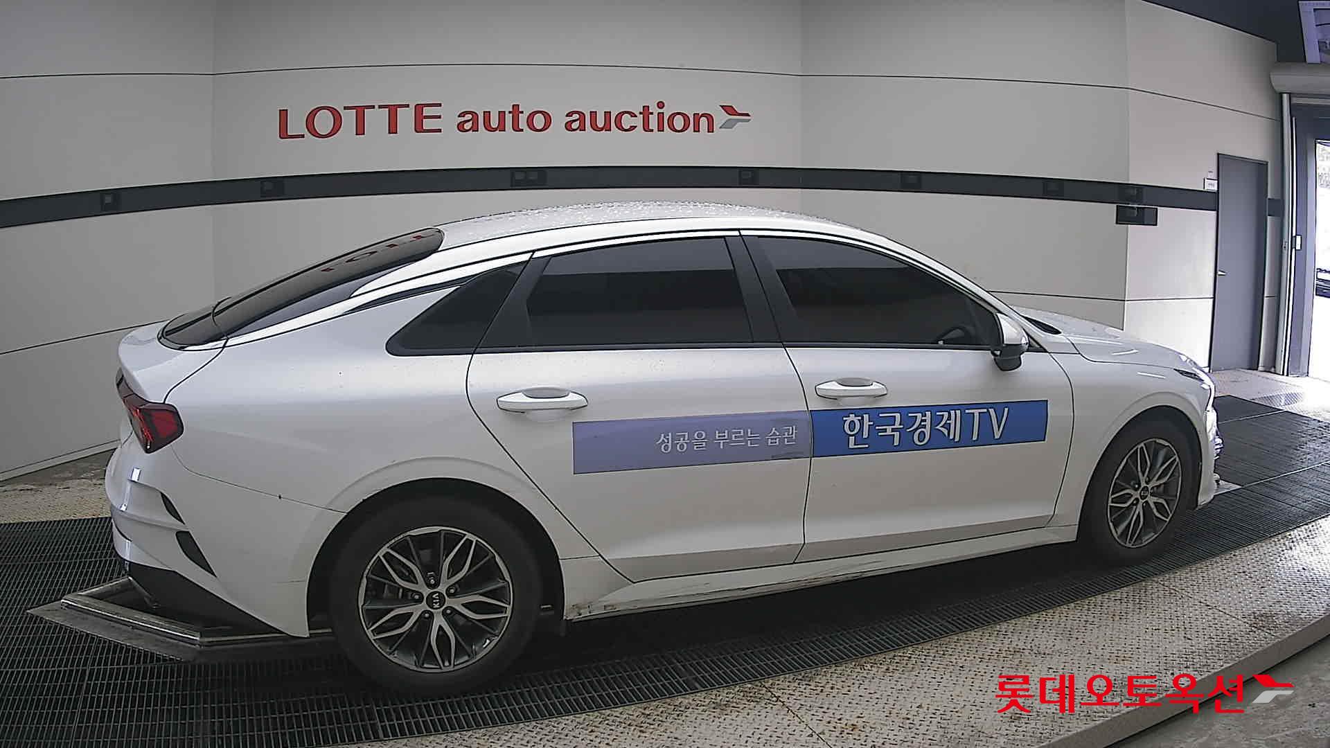 2021 - kia k5