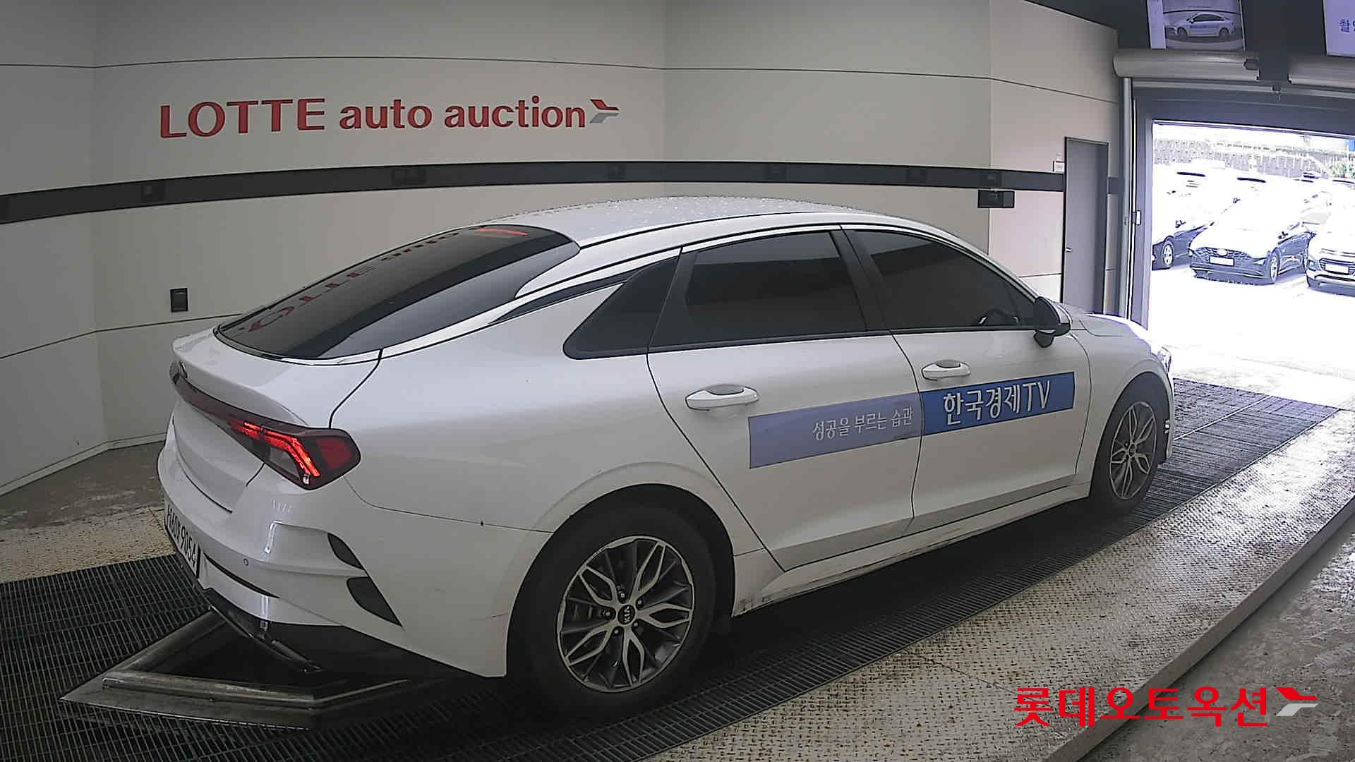 2021 - kia k5