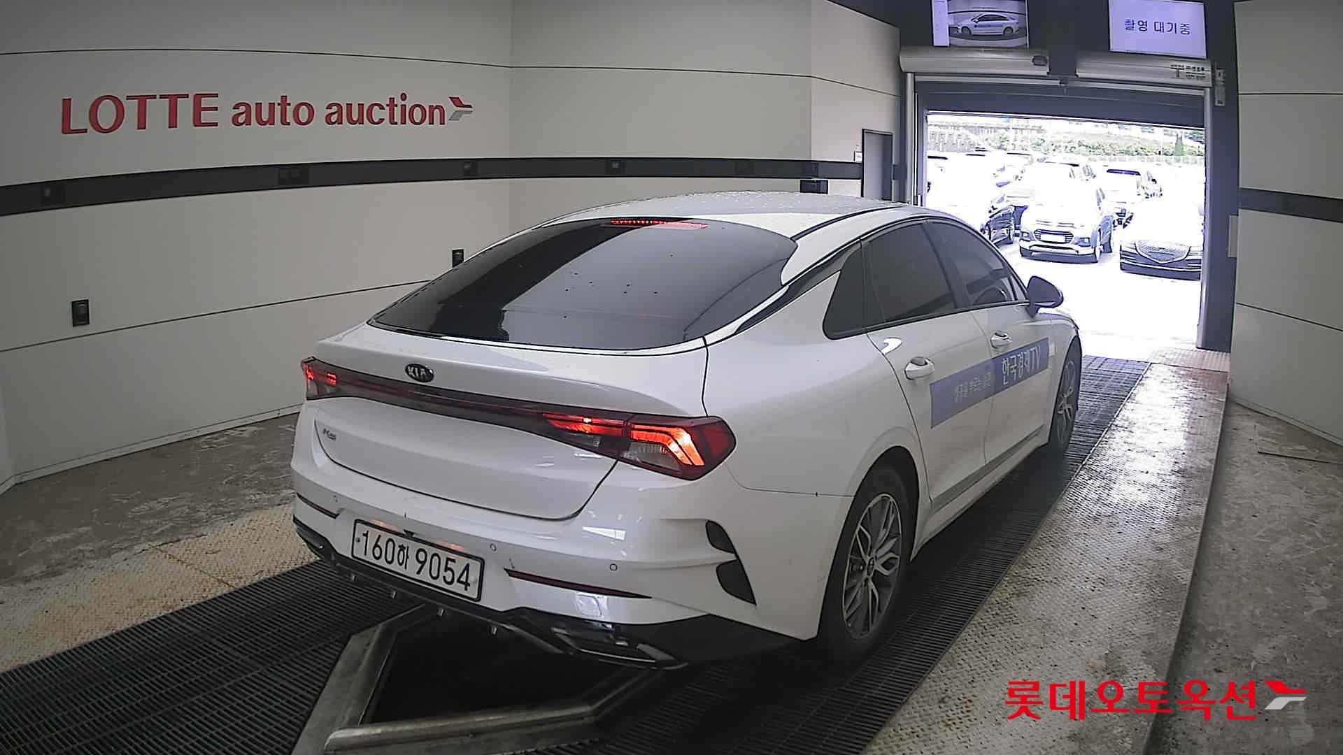 2021 - kia k5
