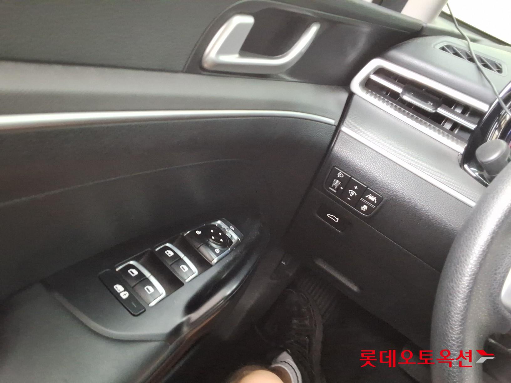 2021 - kia k5