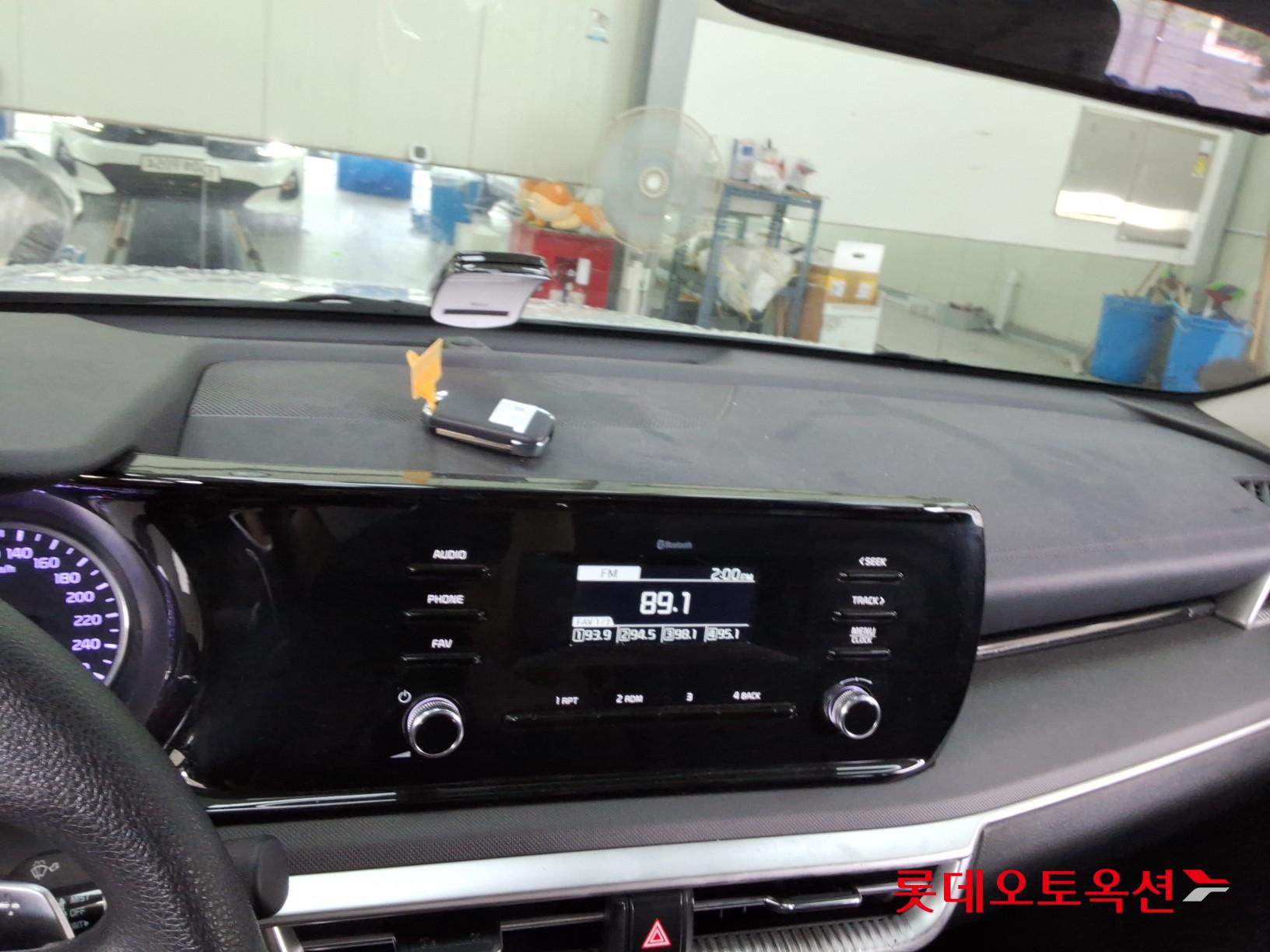 2021 - kia k5