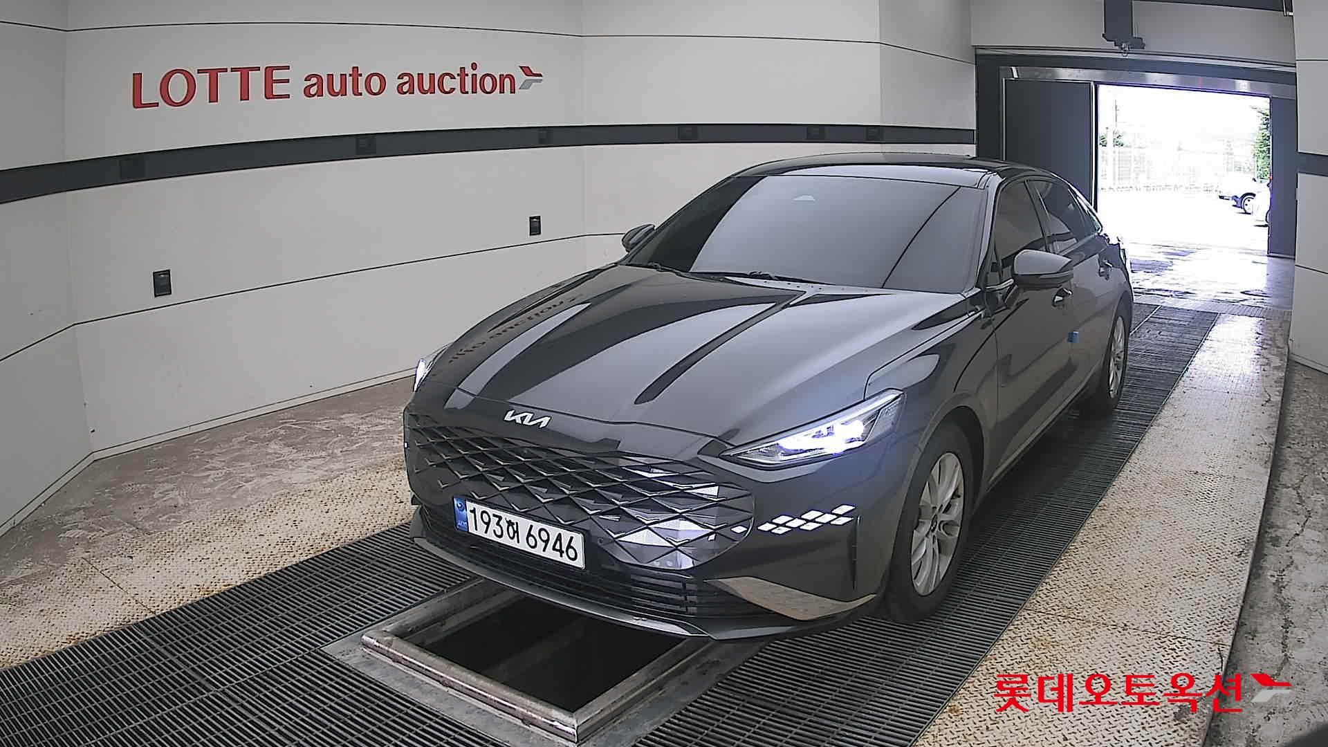 2023 - kia k8