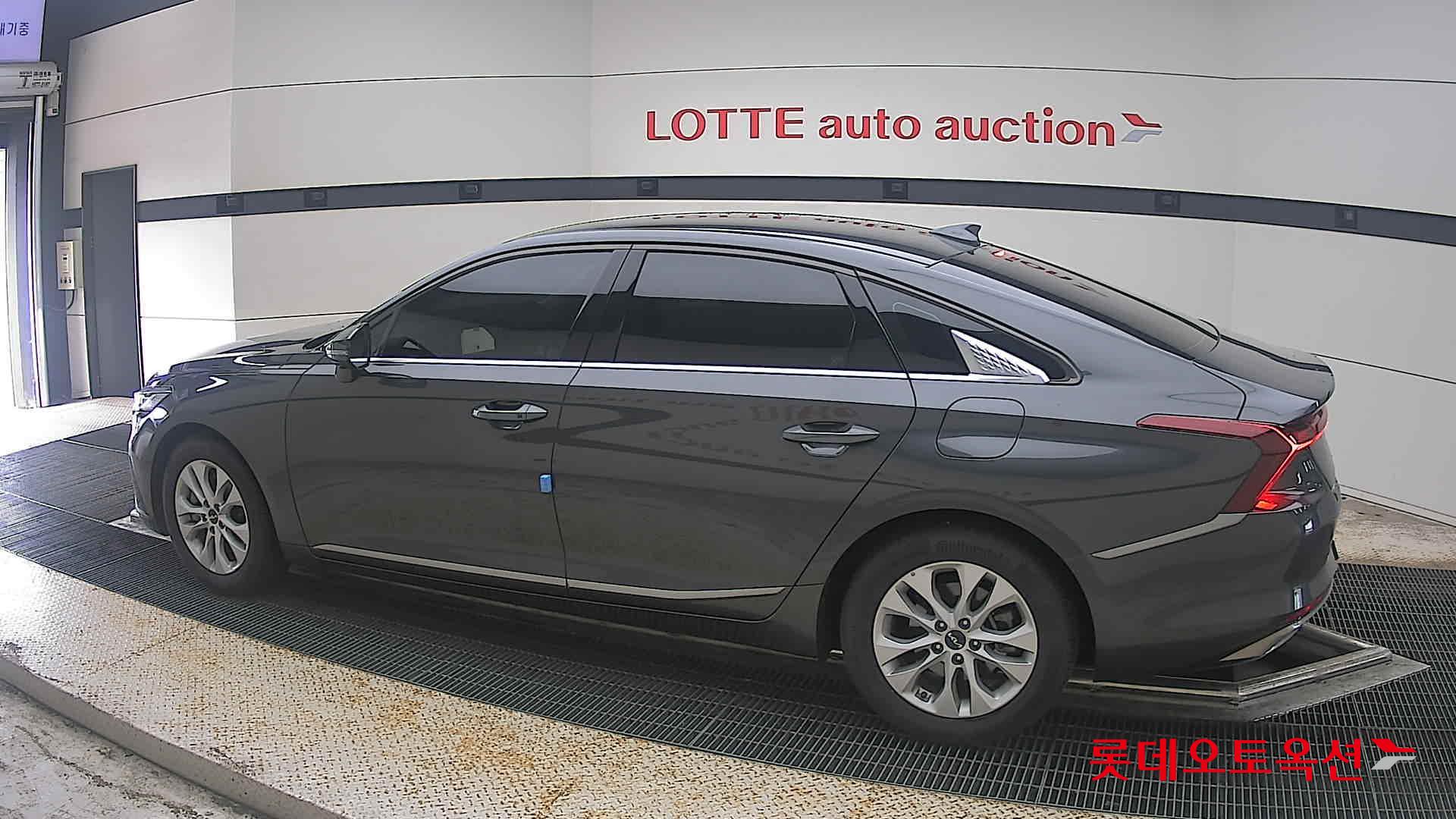 2023 - kia k8