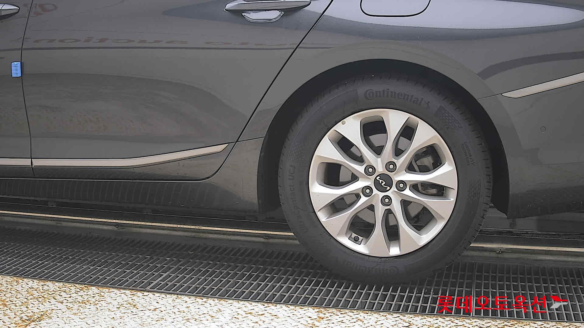 2023 - kia k8