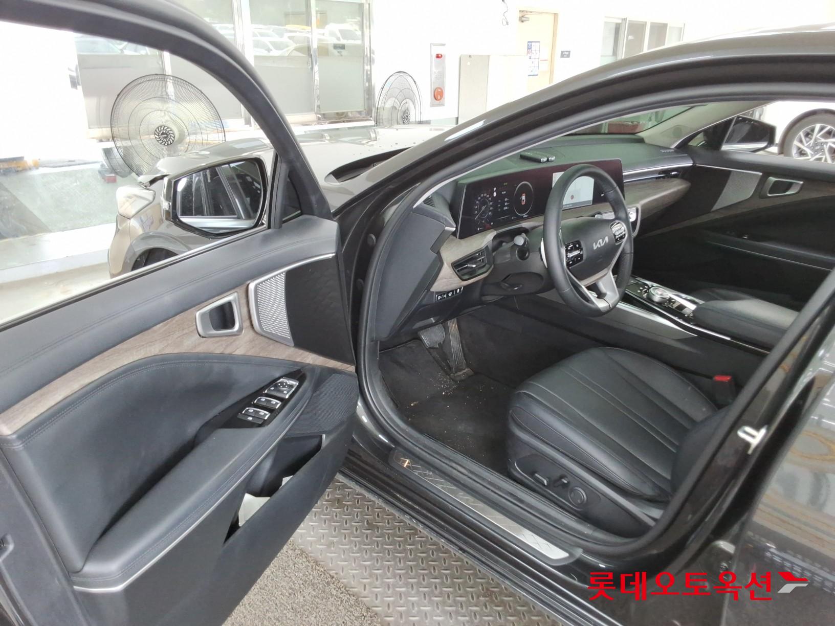 2023 - kia k8