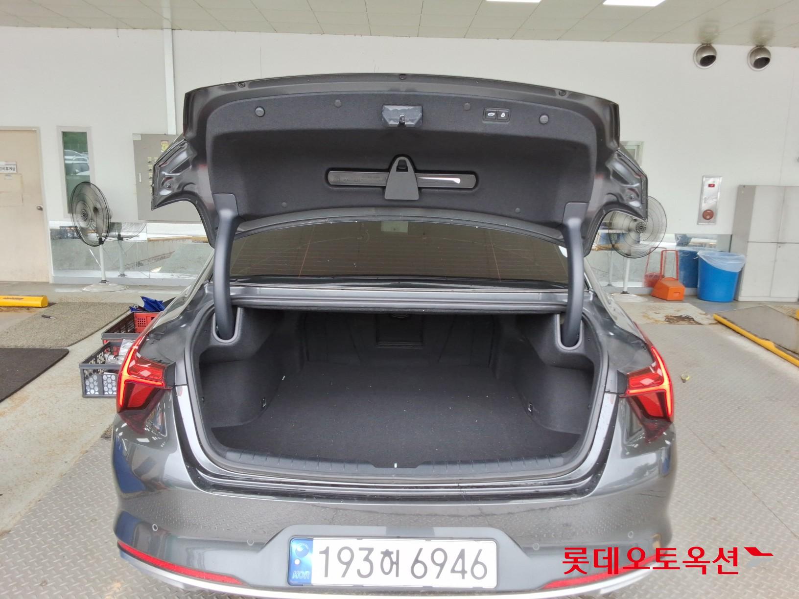 2023 - kia k8