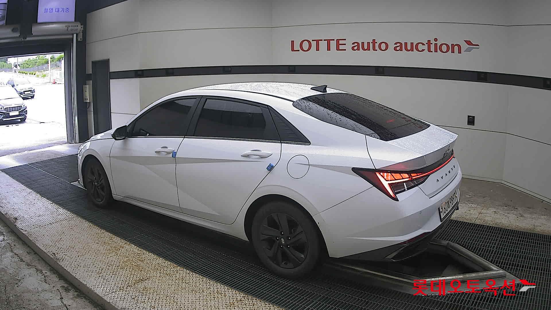 2021 - hyundai avante