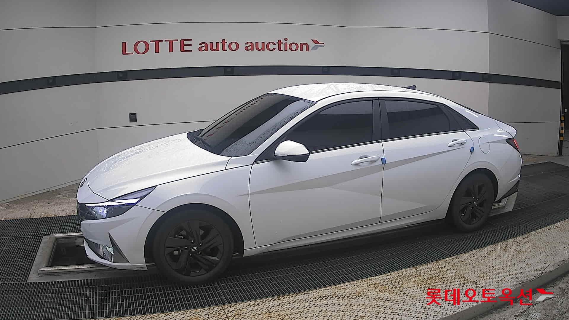 2021 - hyundai avante
