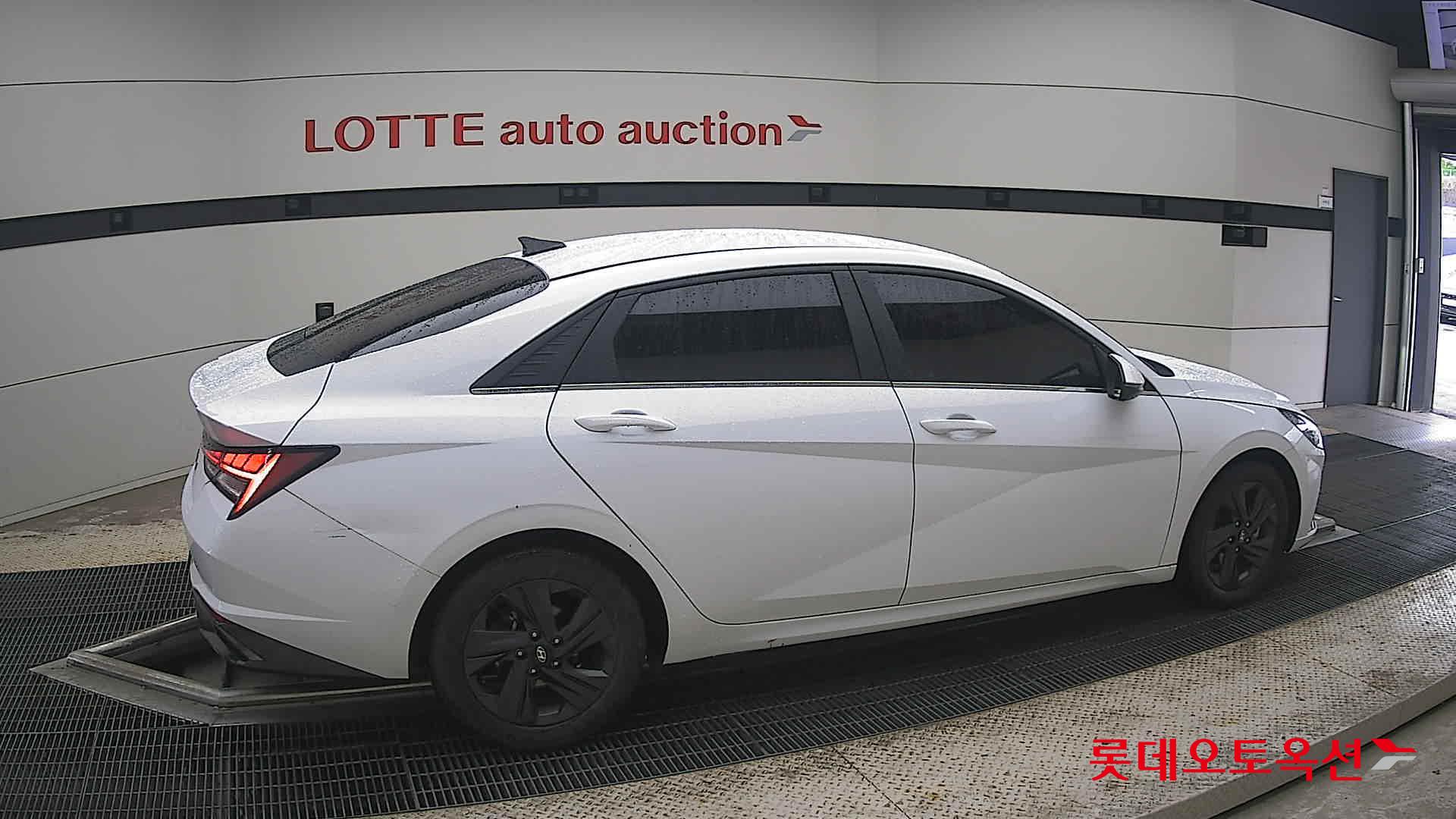 2021 - hyundai avante