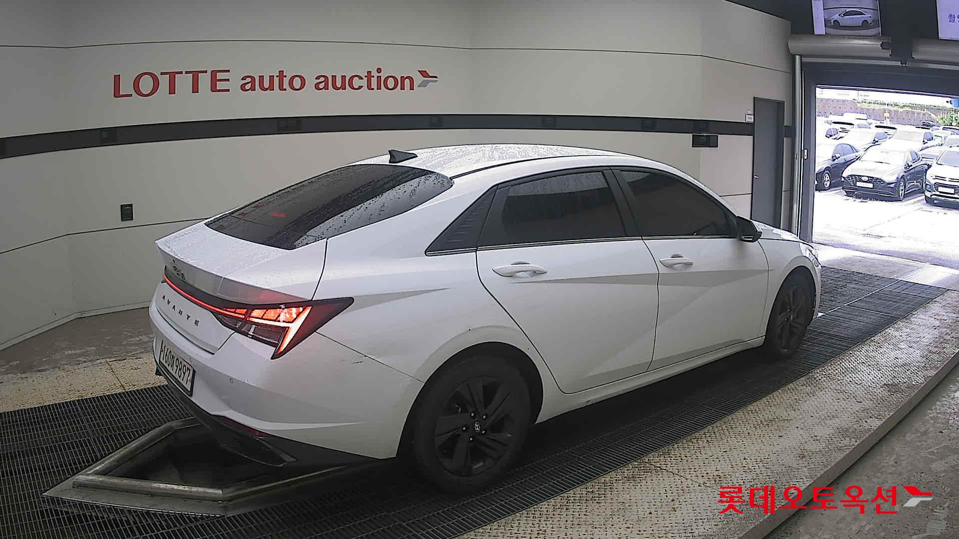 2021 - hyundai avante
