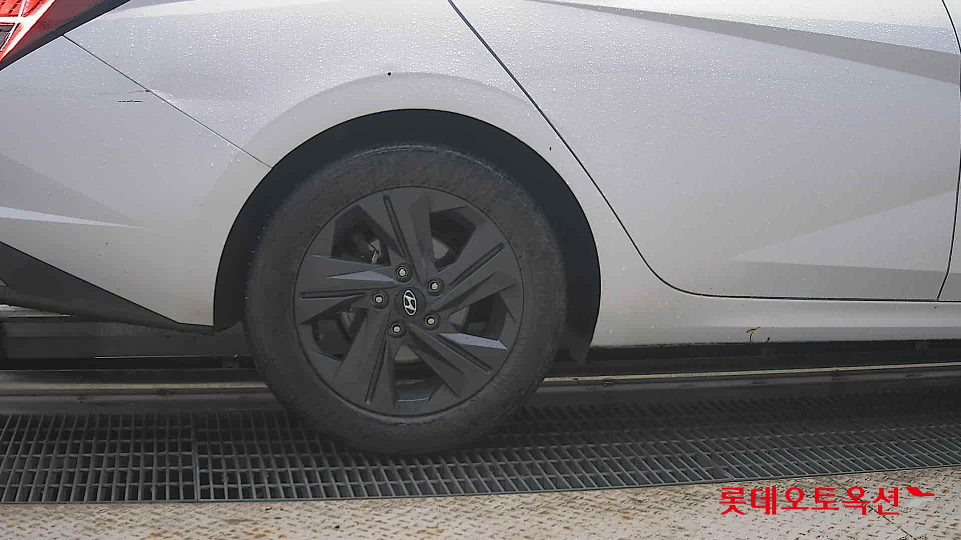 2021 - hyundai avante