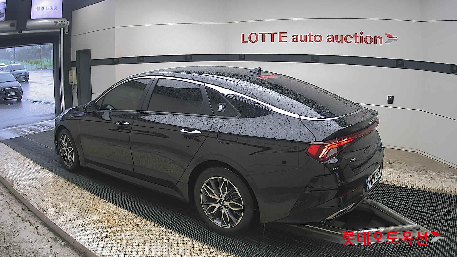 2022 - kia k5