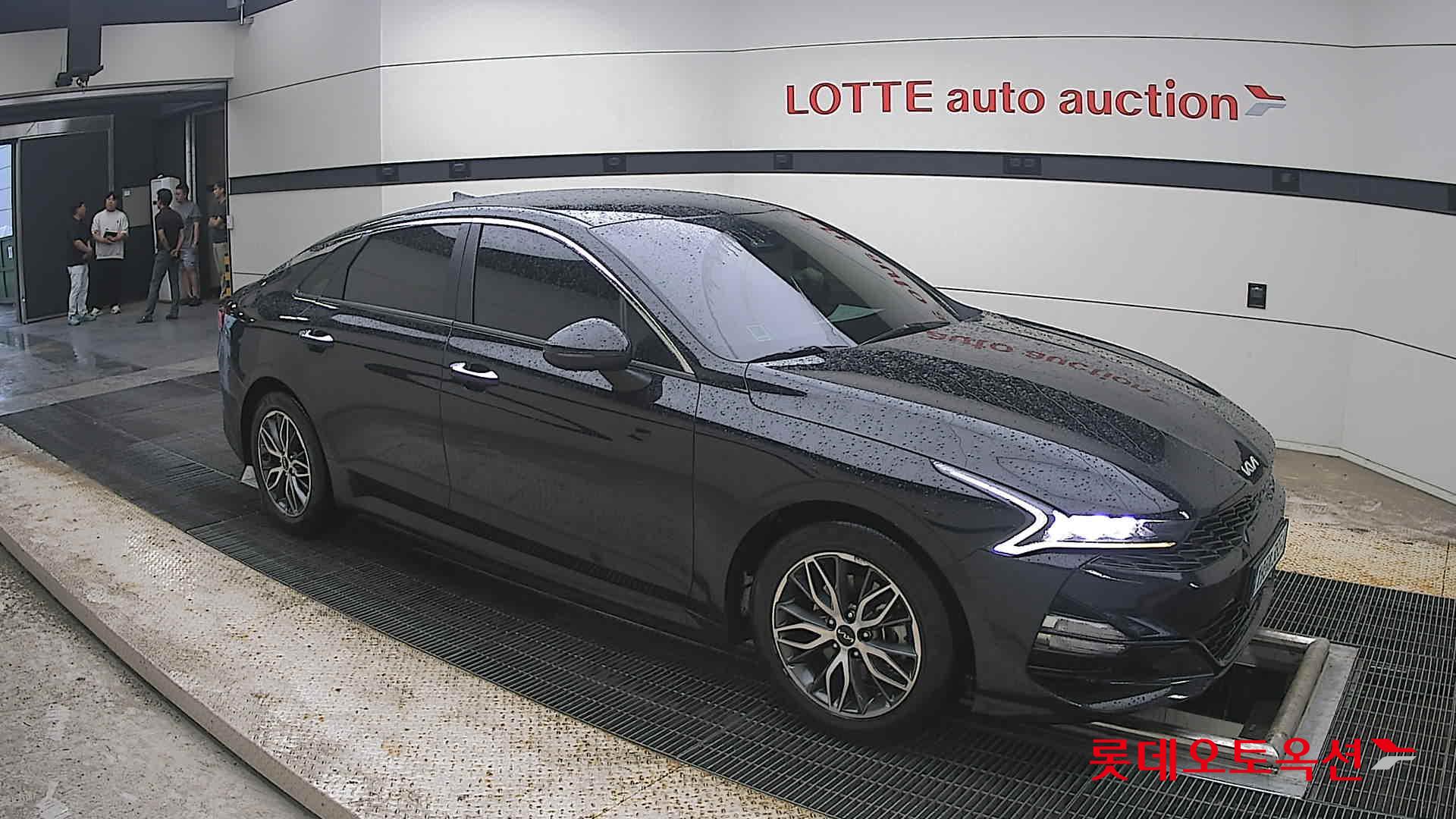 2022 - kia k5