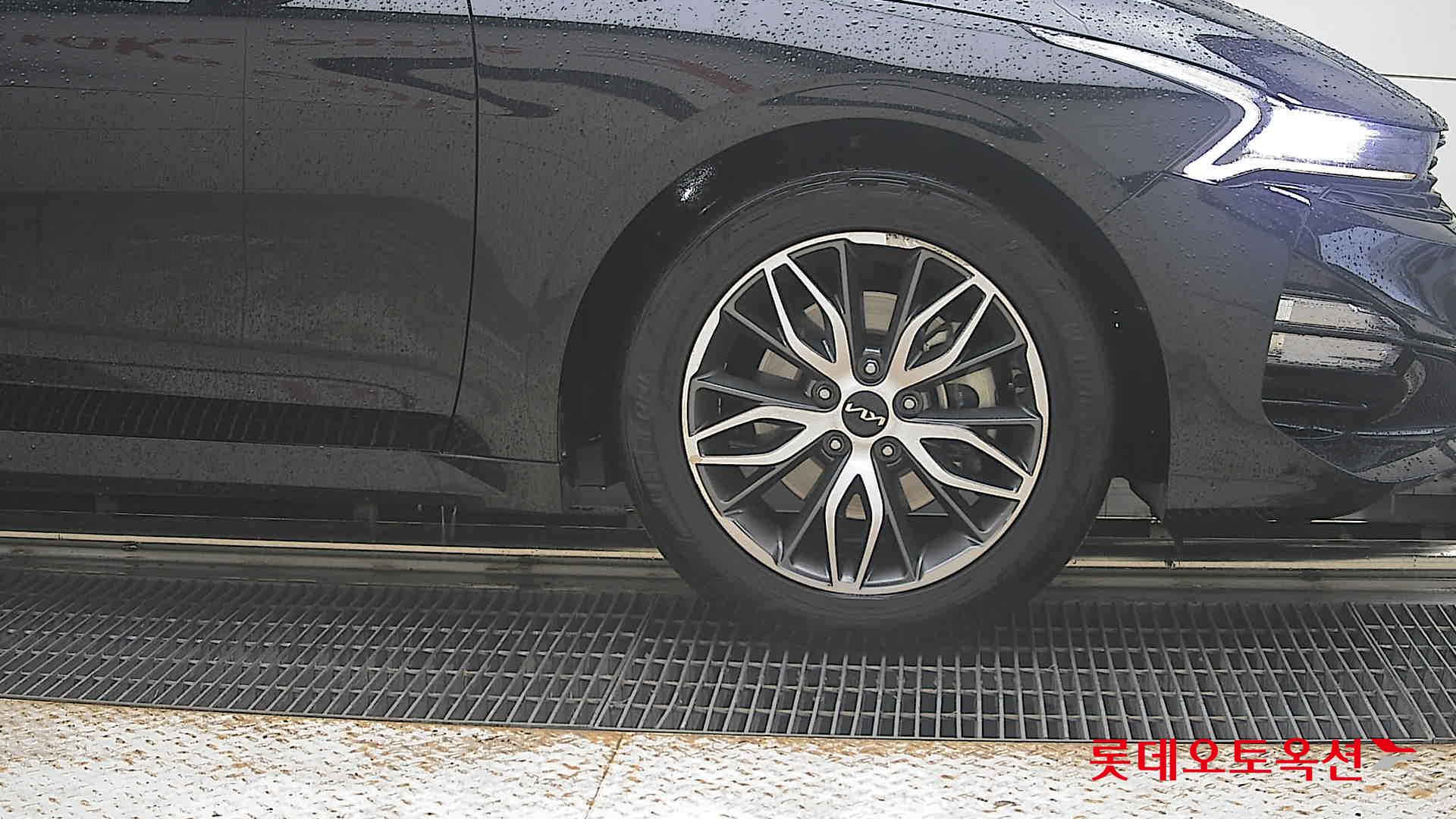 2022 - kia k5
