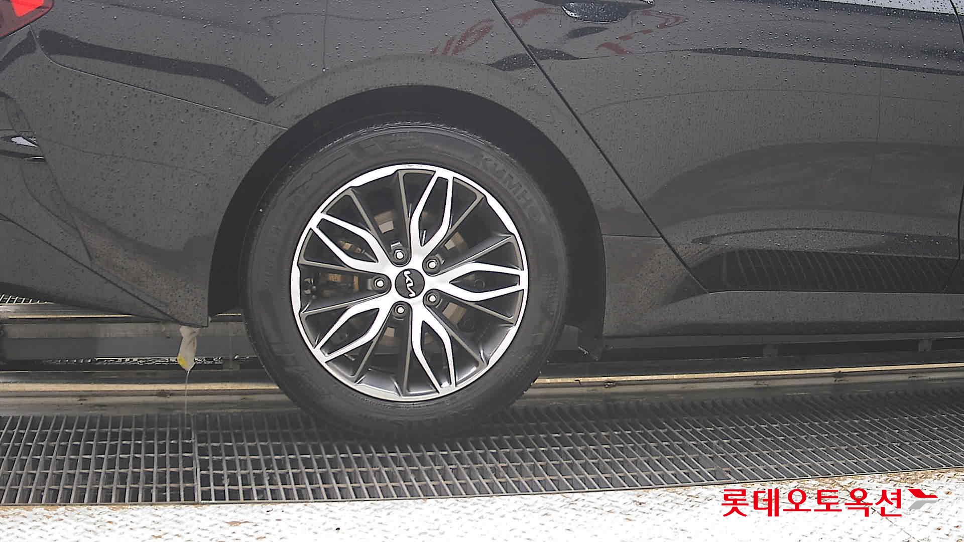 2022 - kia k5