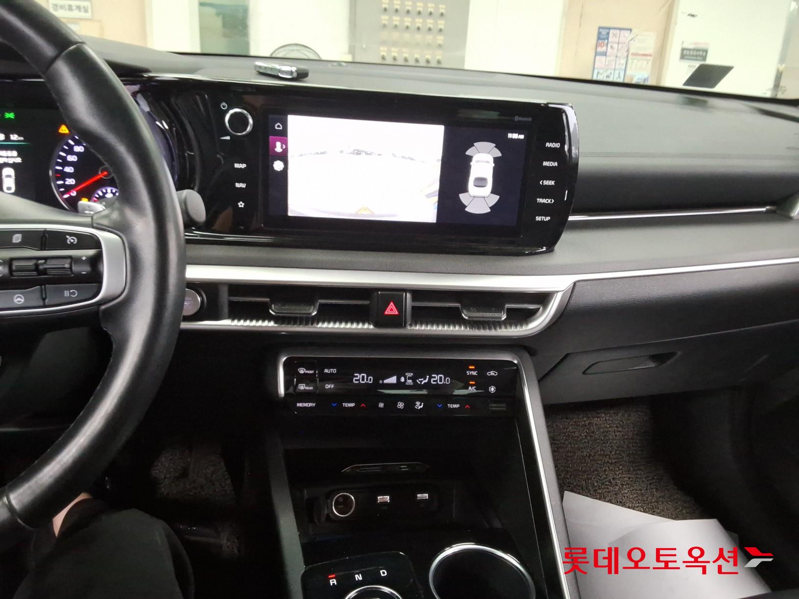 2022 - kia k5
