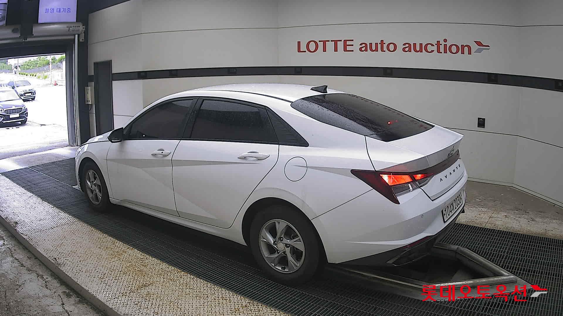 2021 - hyundai avante