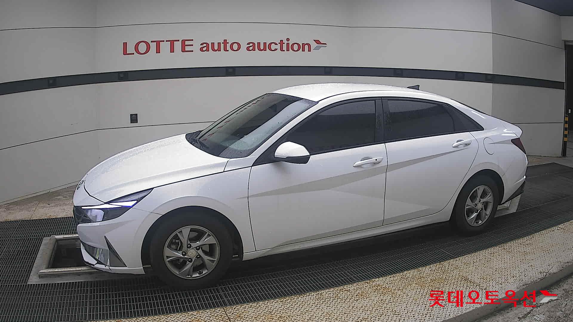 2021 - hyundai avante