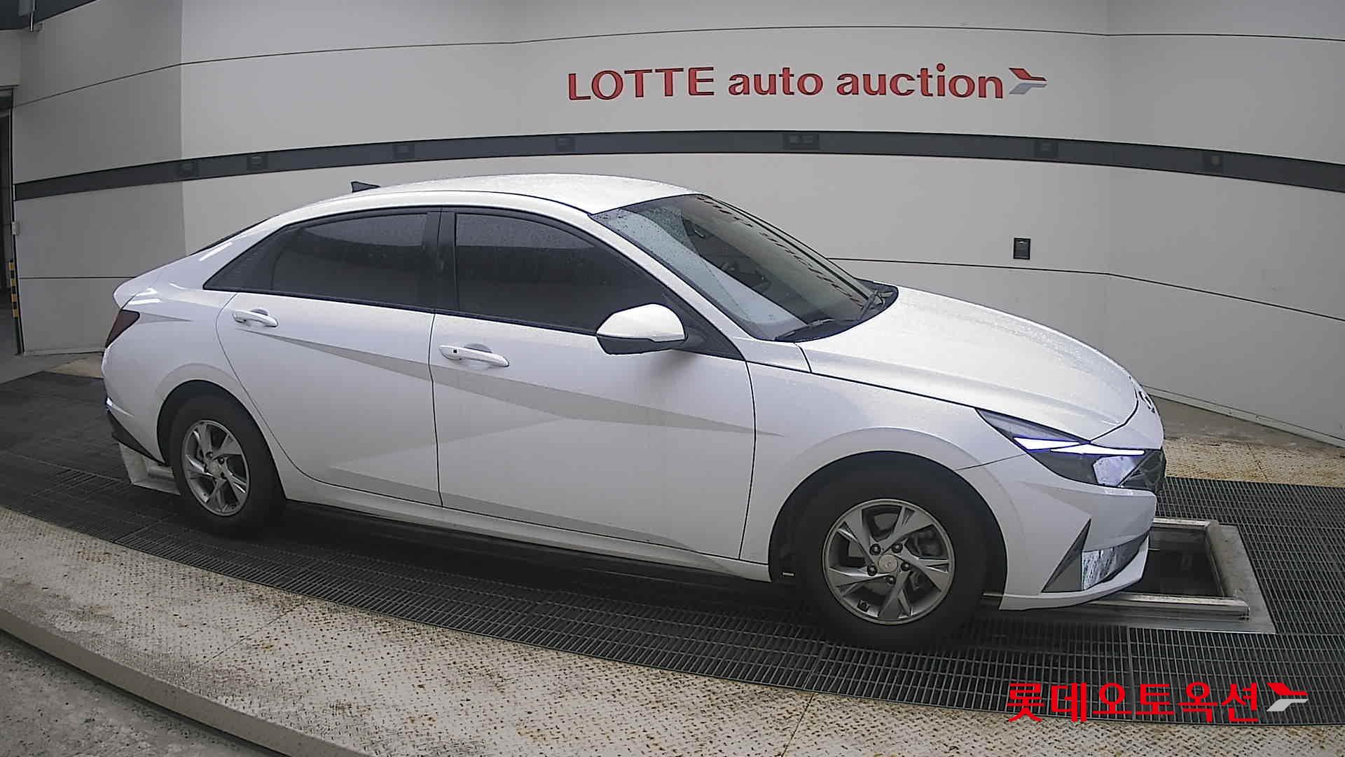 2021 - hyundai avante