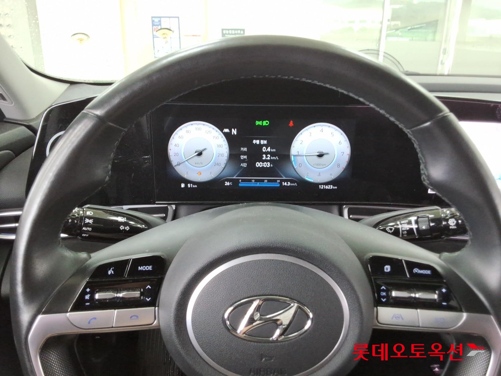 2021 - hyundai avante