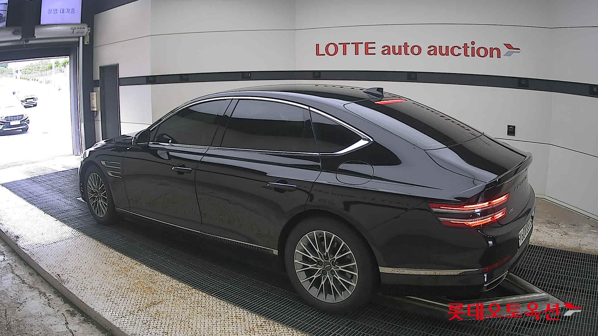 2022 - genesis g80