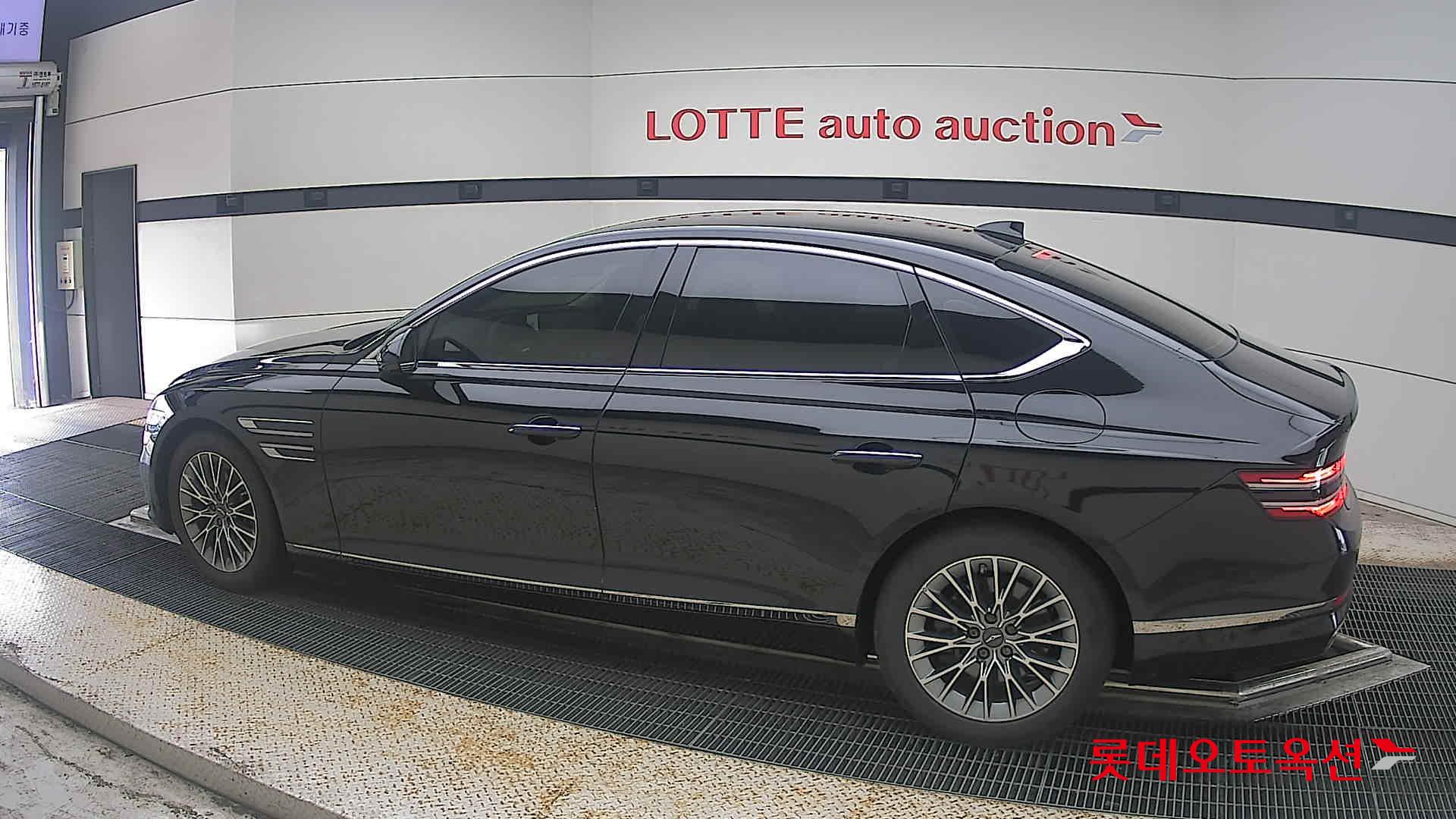 2022 - genesis g80