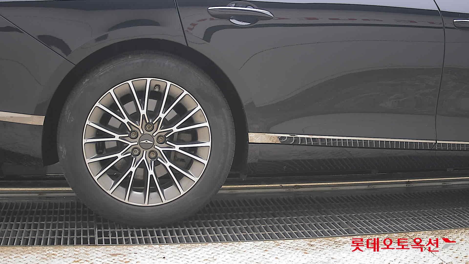 2022 - genesis g80