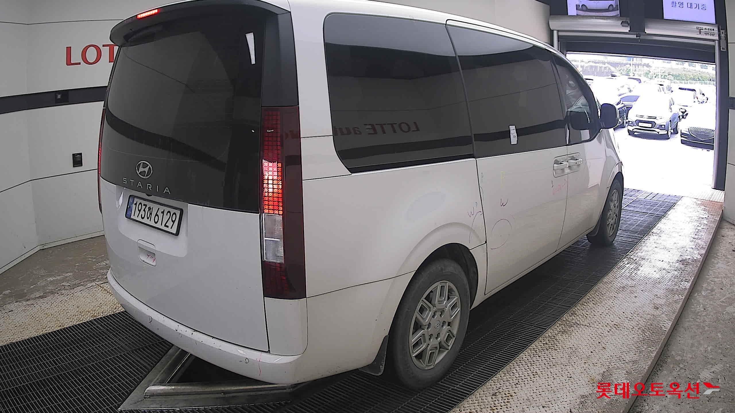2022 - hyundai staria