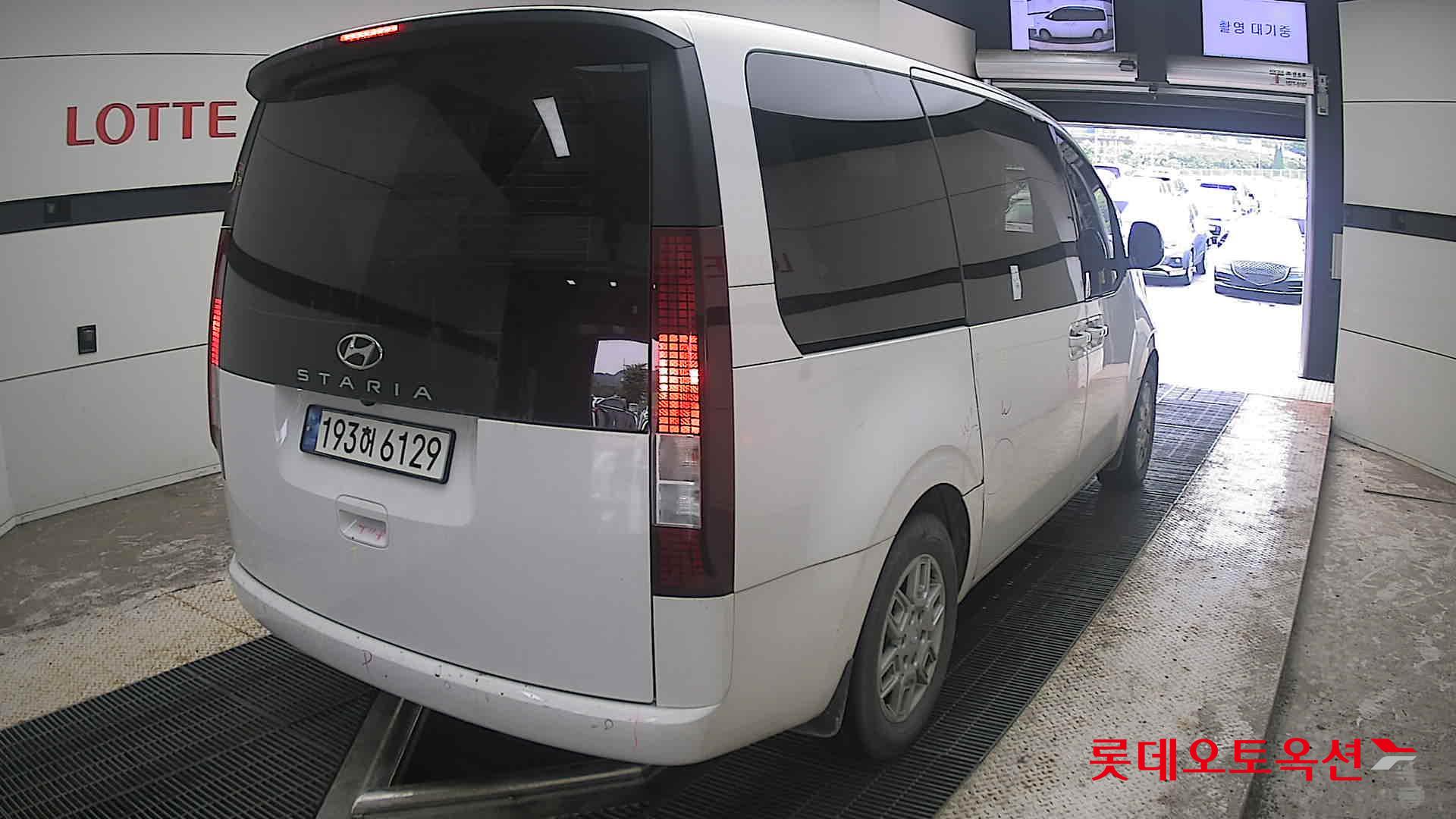 2022 - hyundai staria