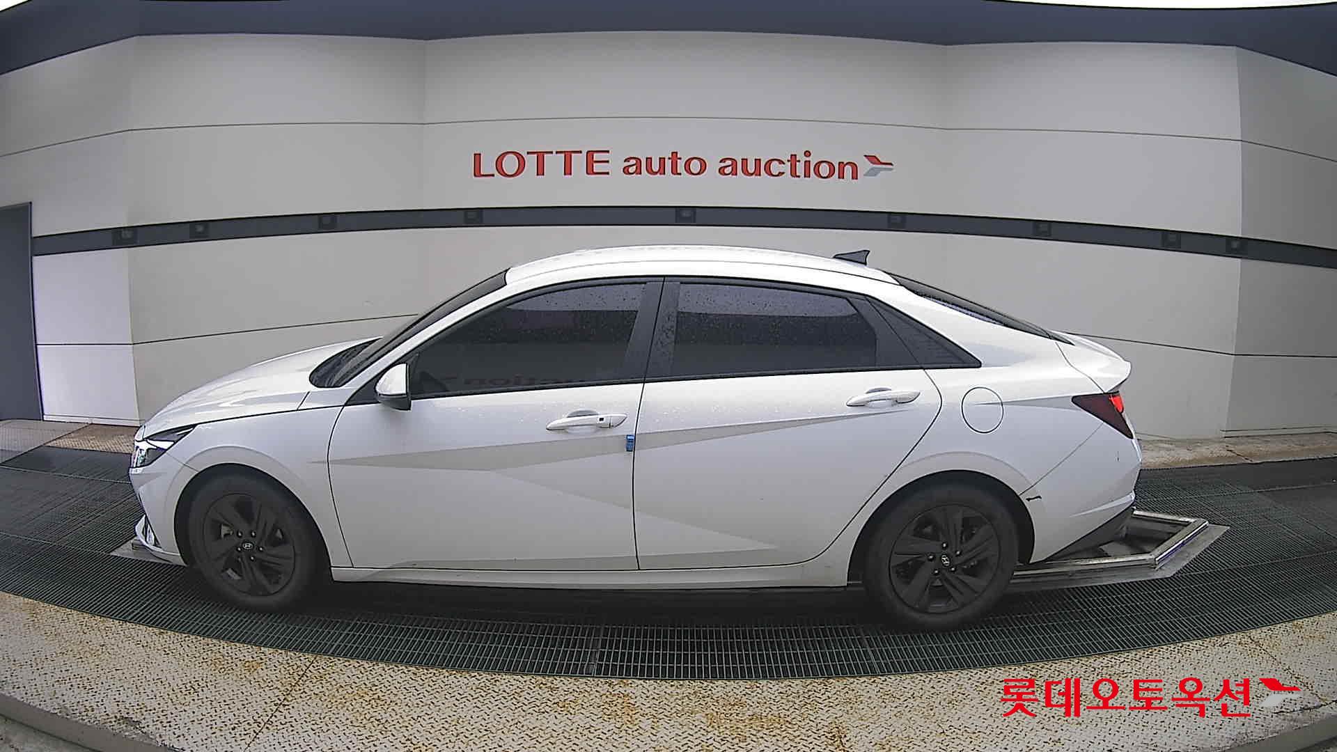 2021 - hyundai avante