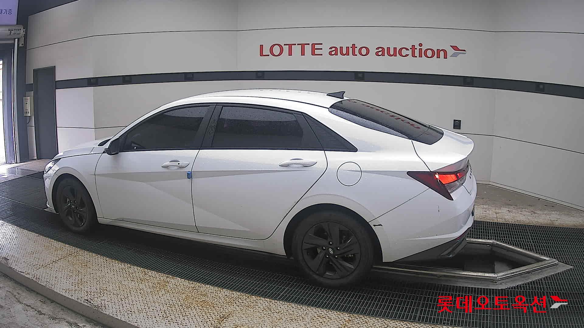 2021 - hyundai avante