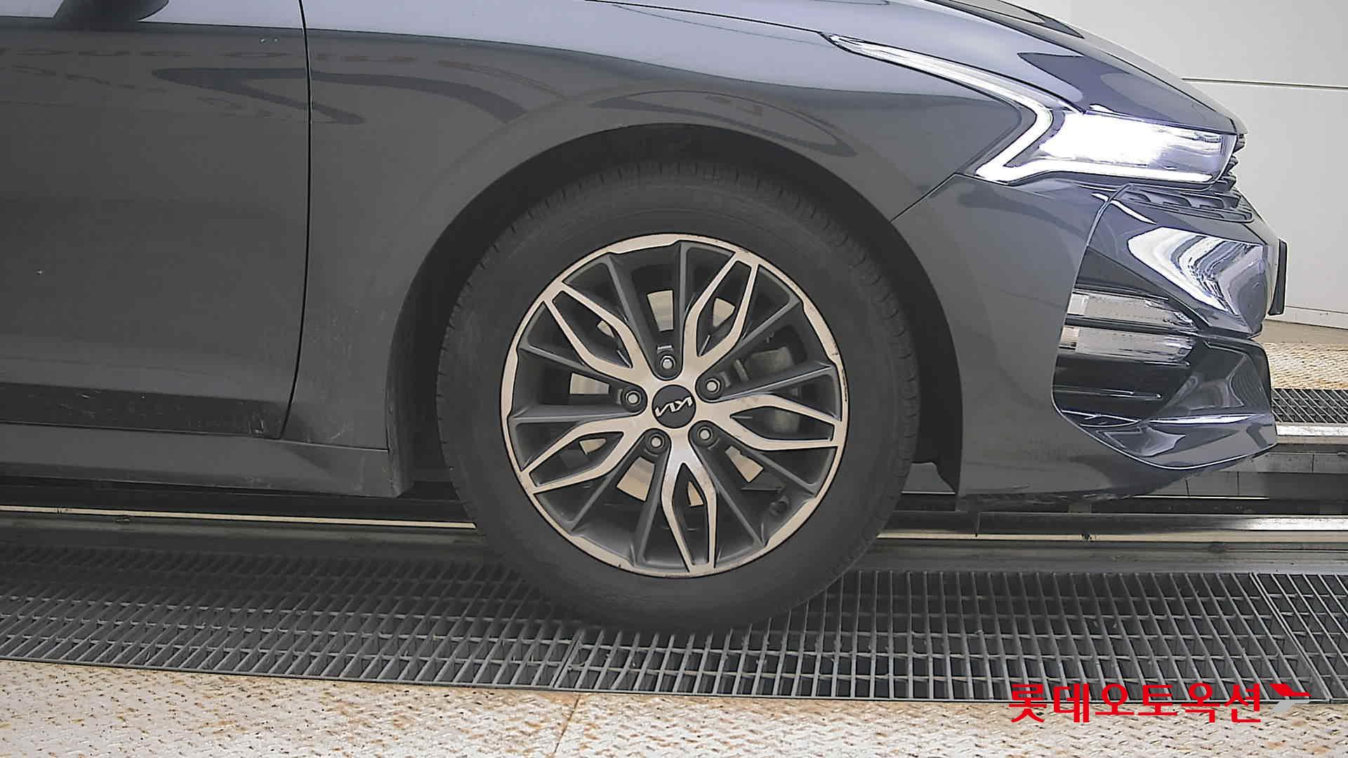 2022 - kia k5