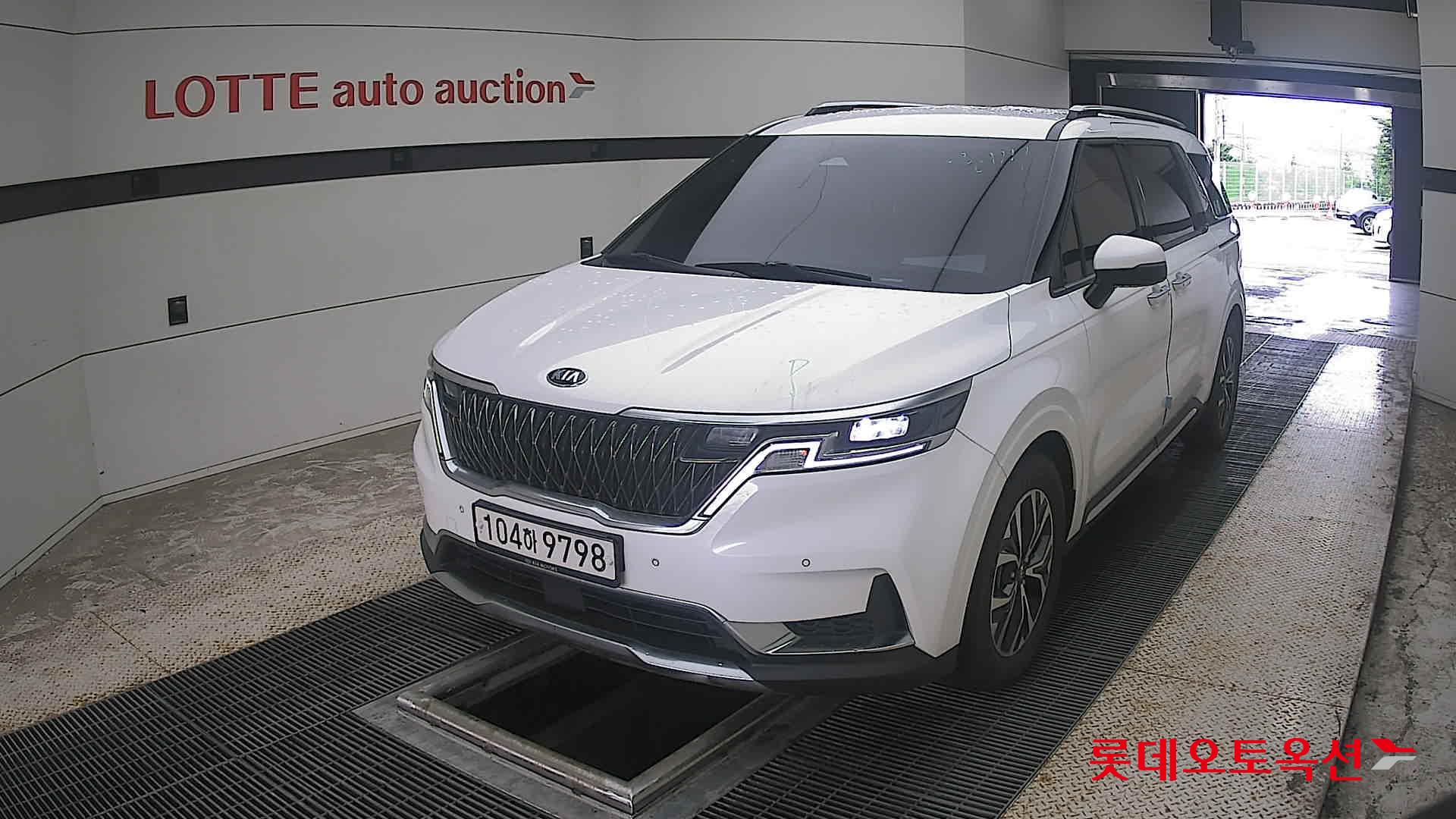 2021 - kia carnival